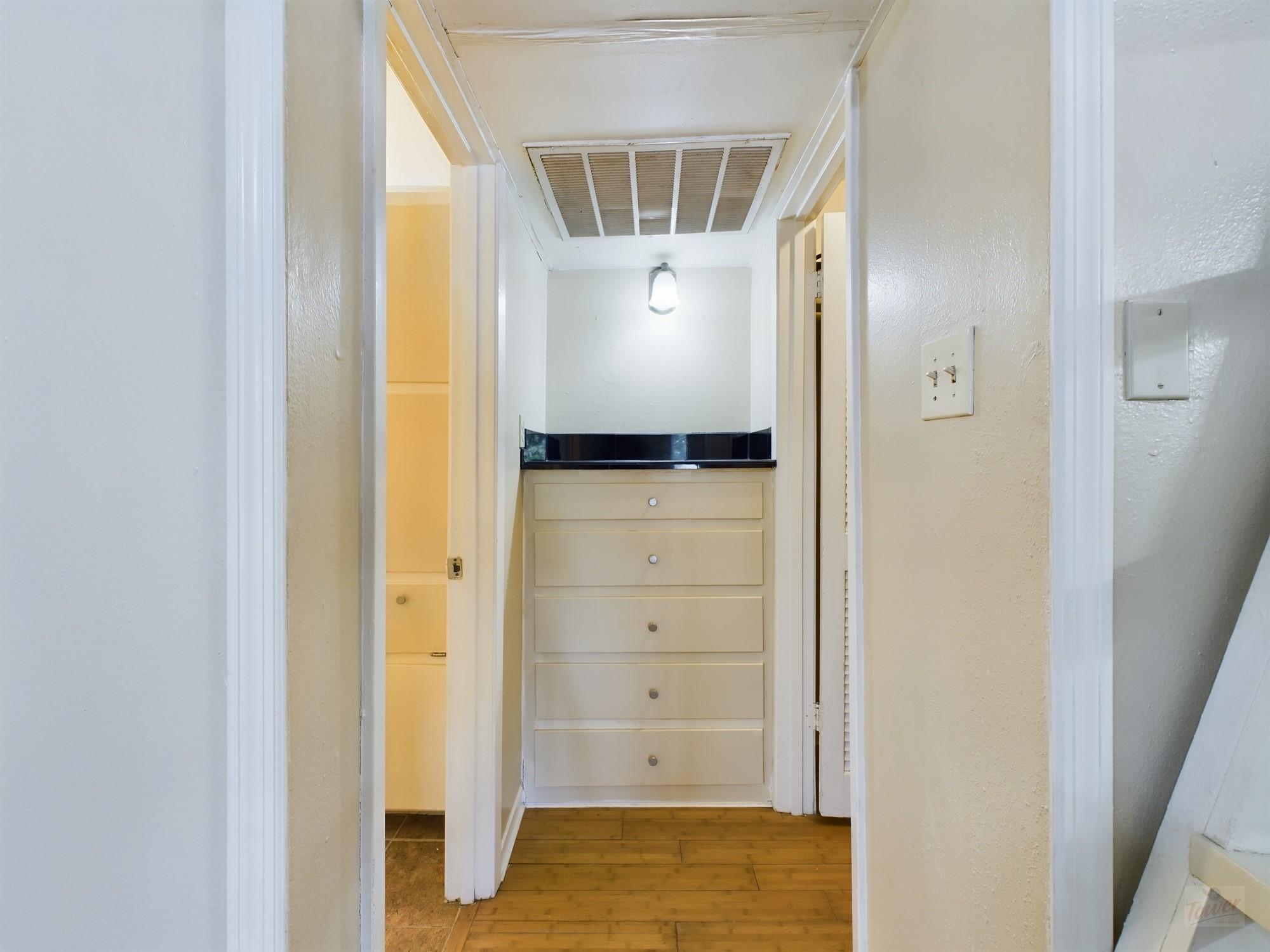 1000 W 26th St # 210, Austin, TX 78705