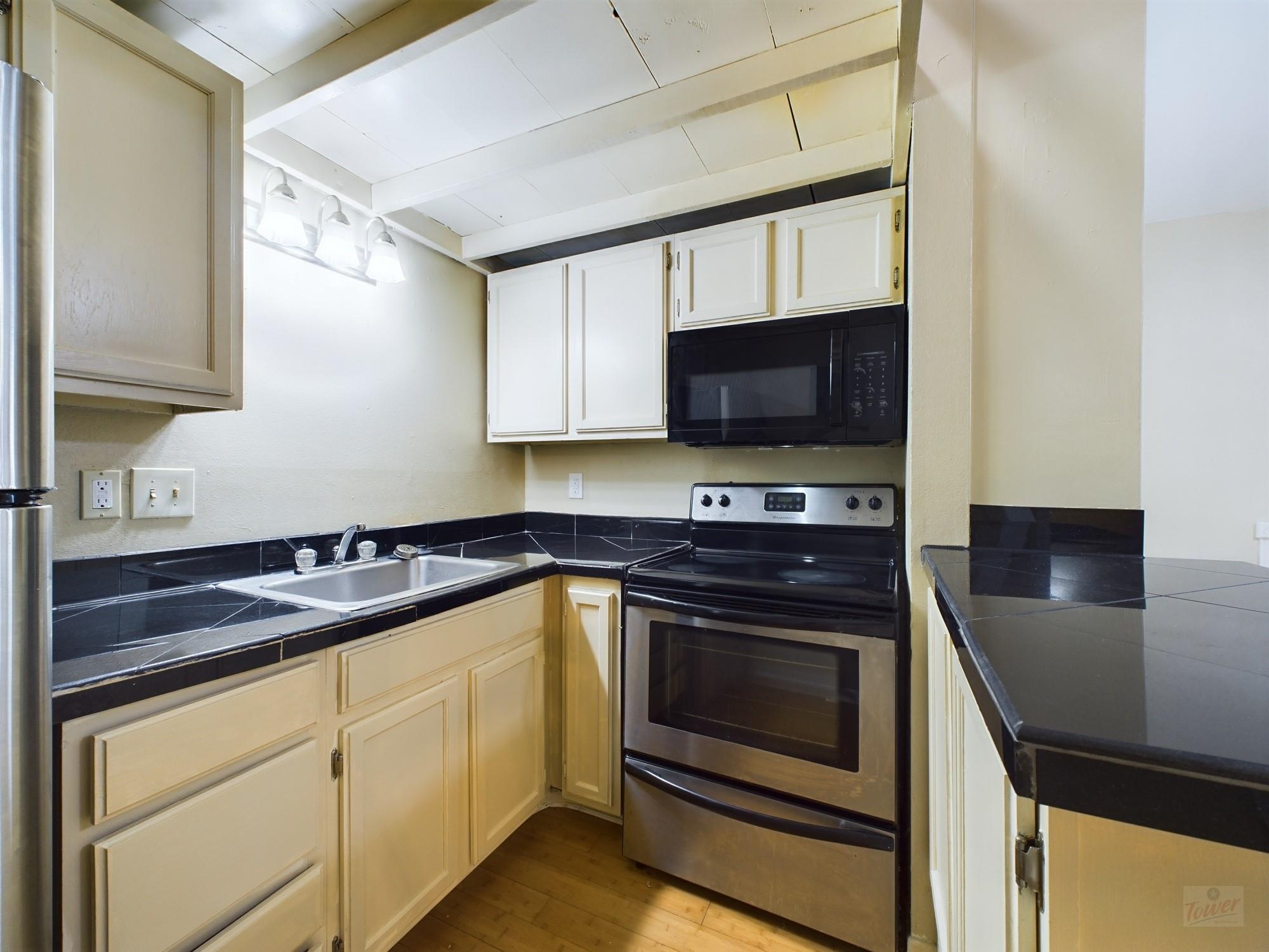 1000 W 26th St # 210, Austin, TX 78705