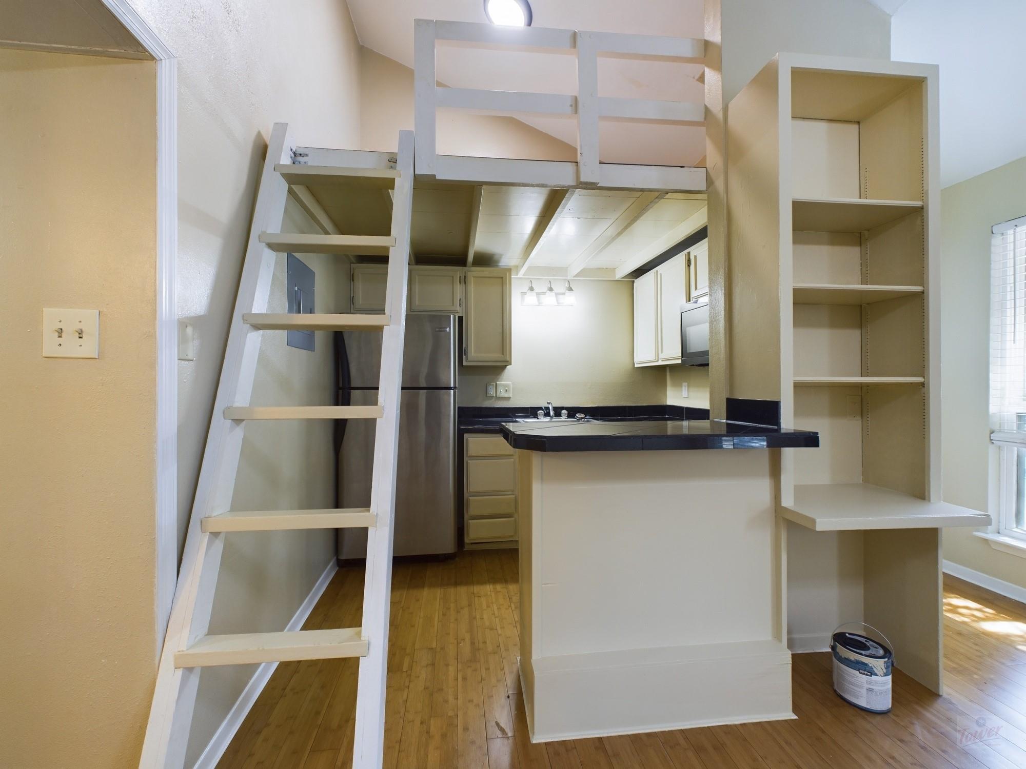 1000 W 26th St # 210, Austin, TX 78705