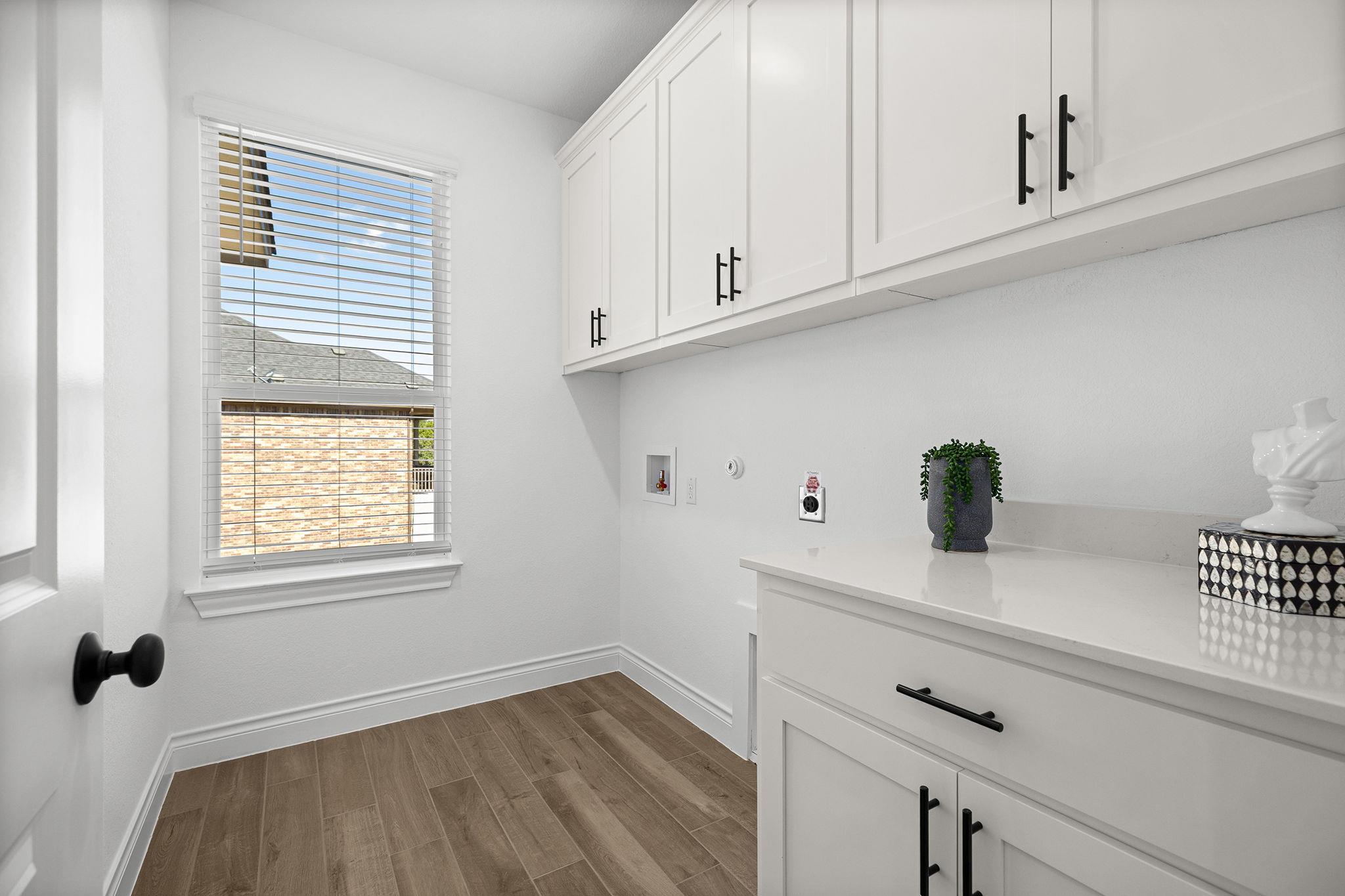 1301 White Daisy Ln, Georgetown, TX 78628