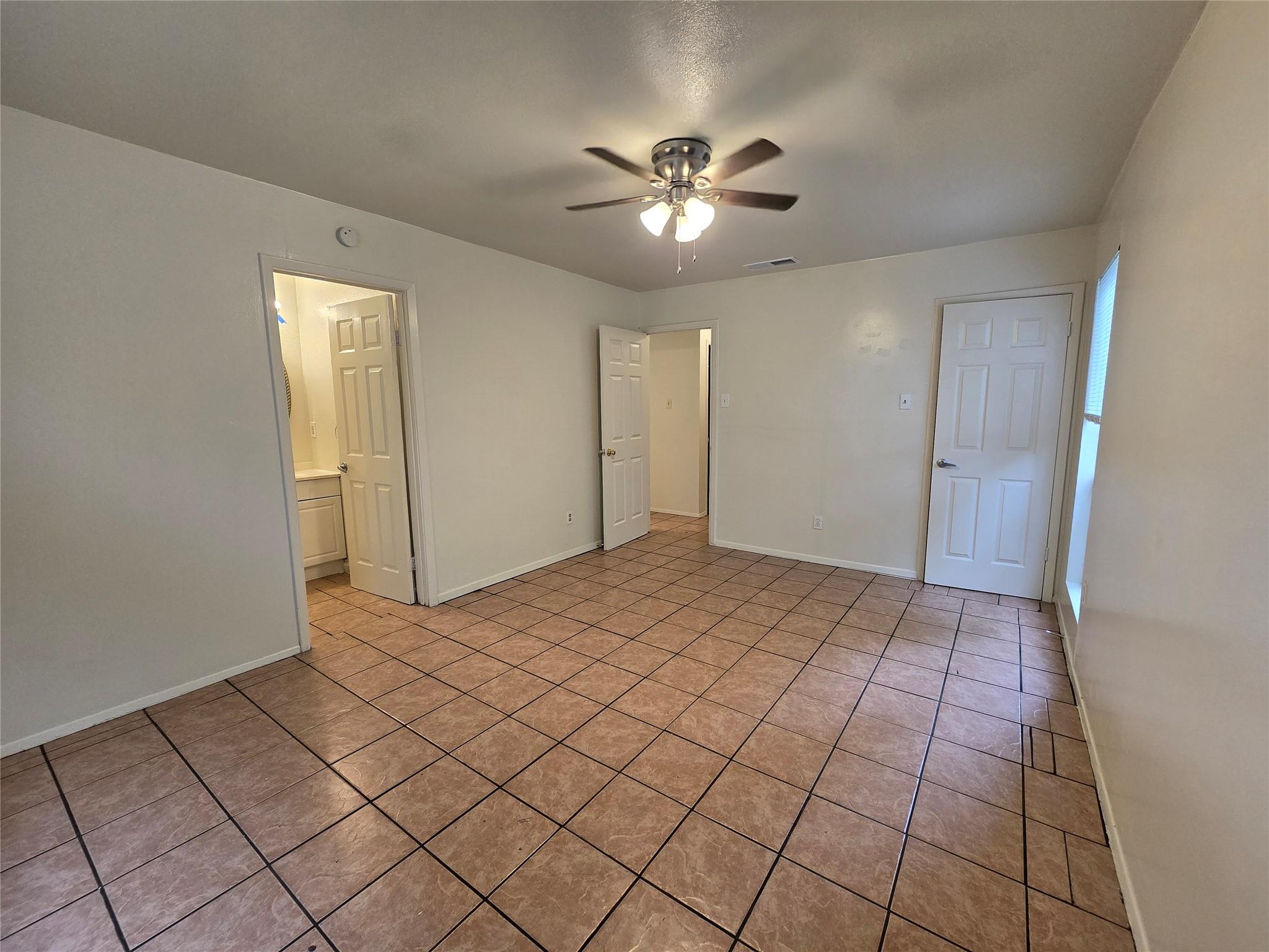 1109 Village Green Dr, Austin, TX 78753