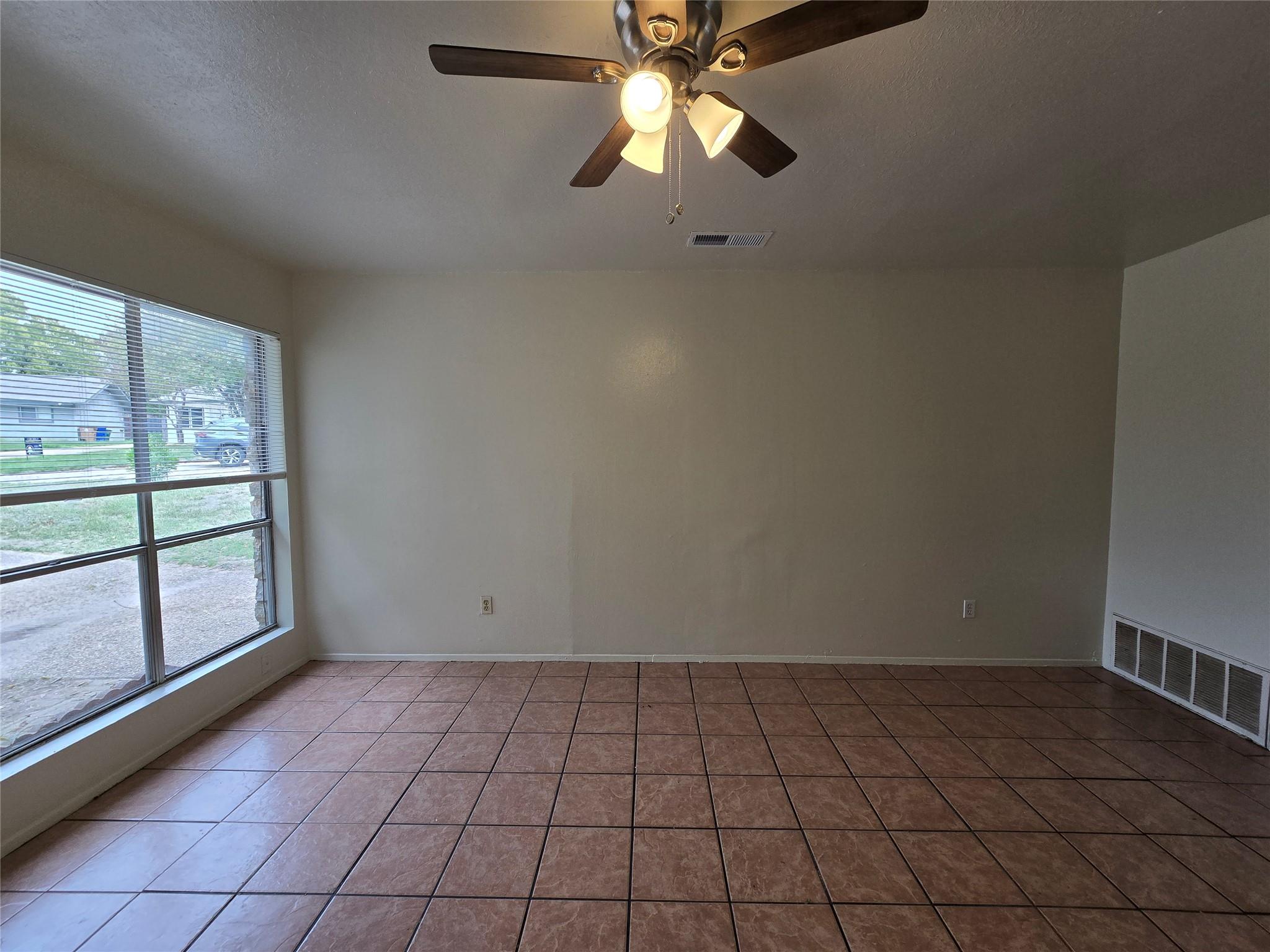 1109 Village Green Dr, Austin, TX 78753