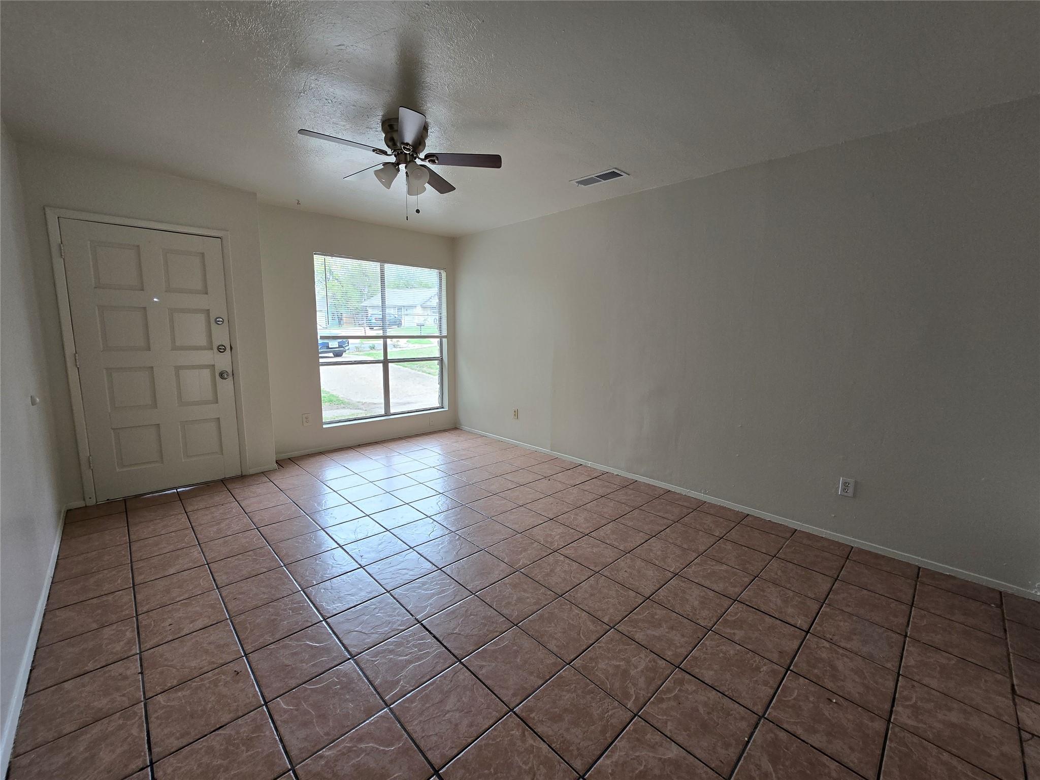 1109 Village Green Dr, Austin, TX 78753