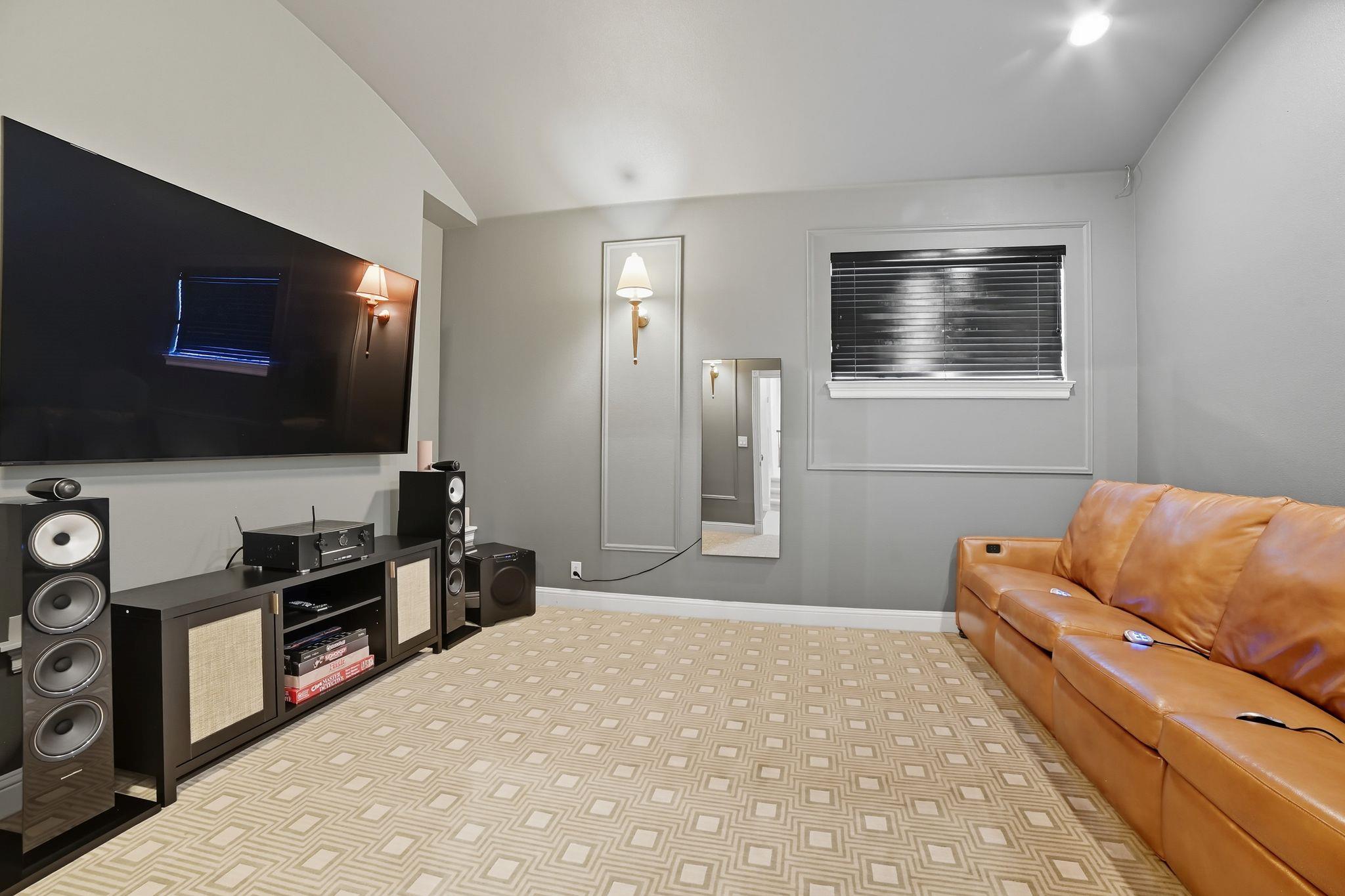 500 Konstanty Cir, West Lake Hills, TX 78746