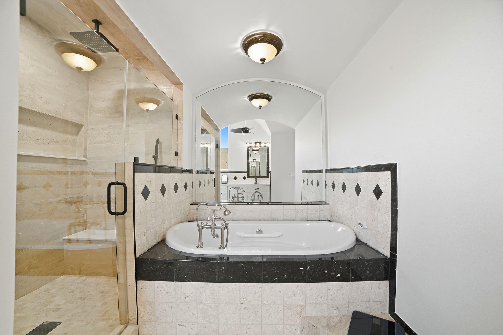 500 Konstanty Cir, West Lake Hills, TX 78746