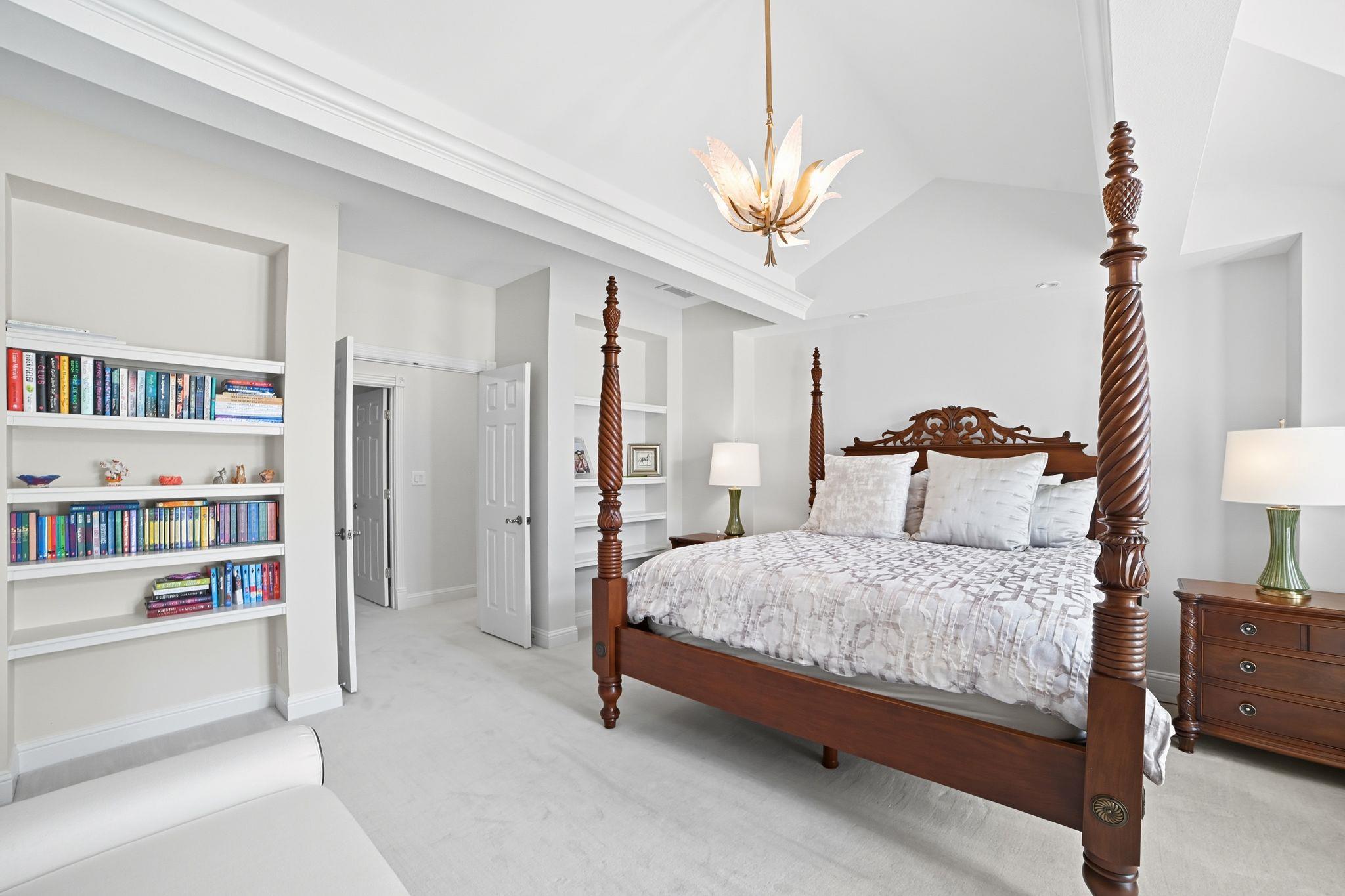 500 Konstanty Cir, West Lake Hills, TX 78746