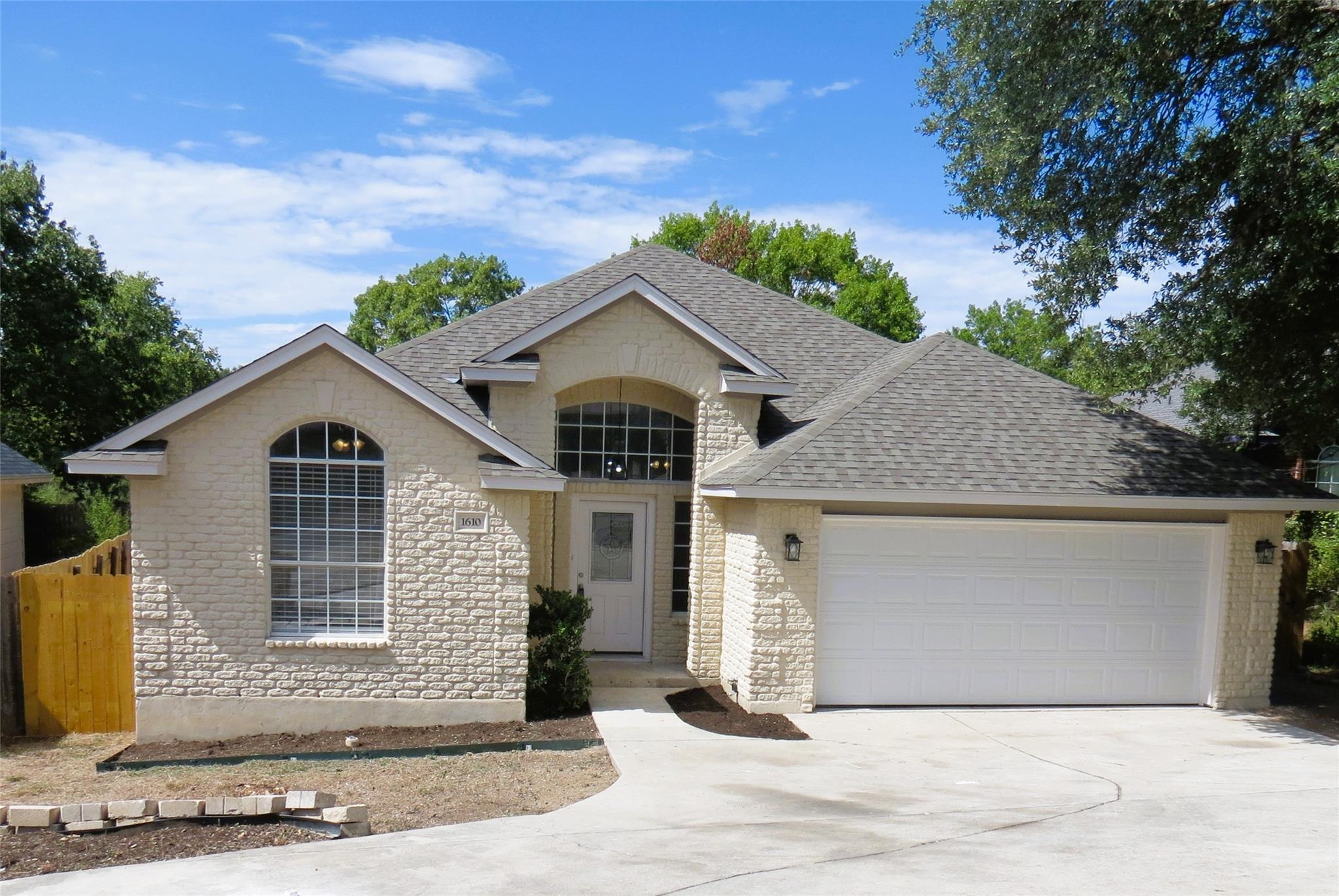 1610 Ramona Cir, San Marcos, TX 78666