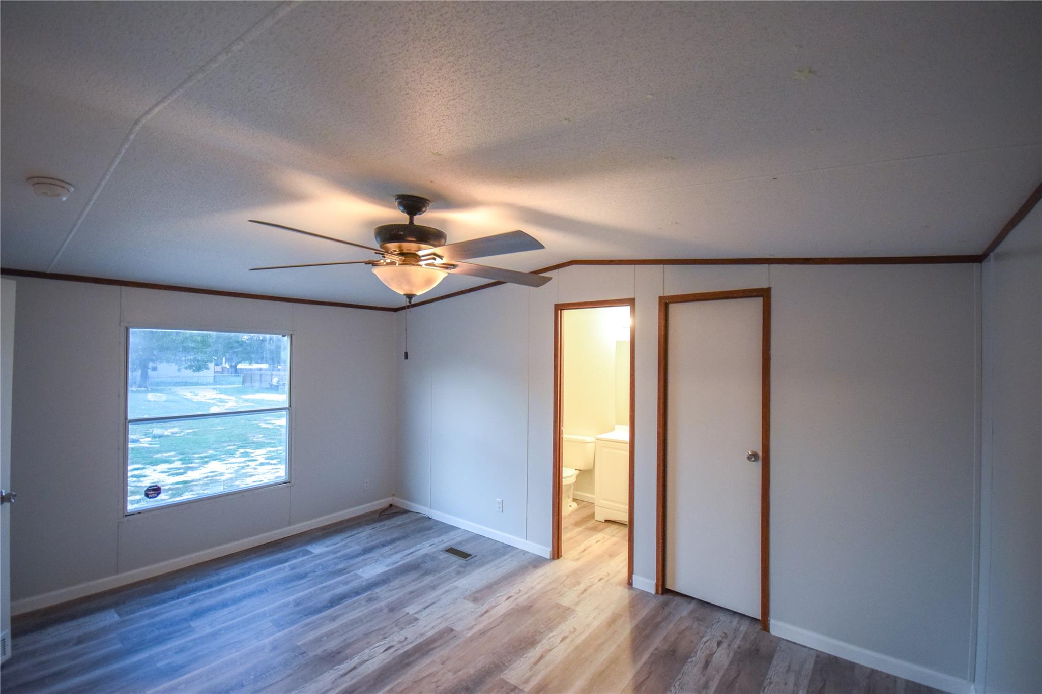 900 Phillip Ln, Liberty Hill, TX 78642