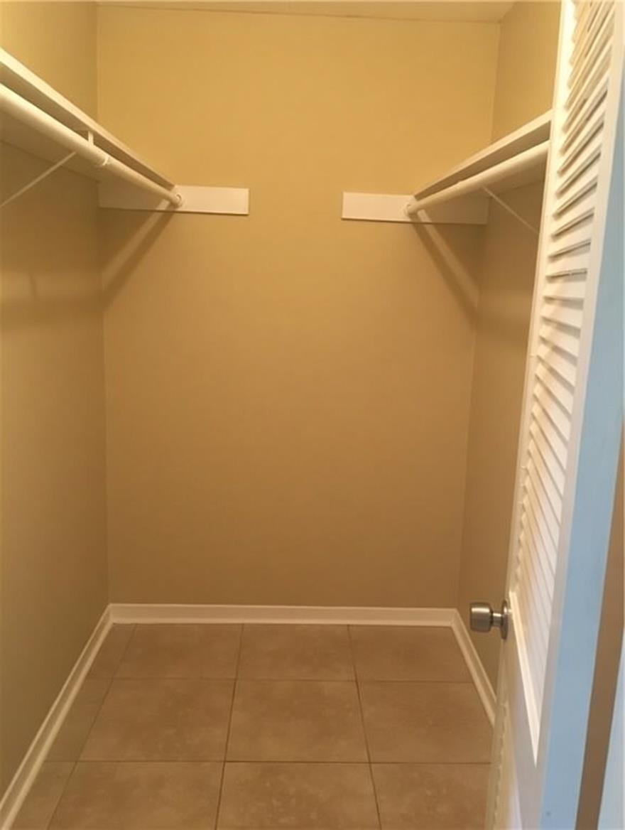 1000 W 26th St # 120, Austin, TX 78705