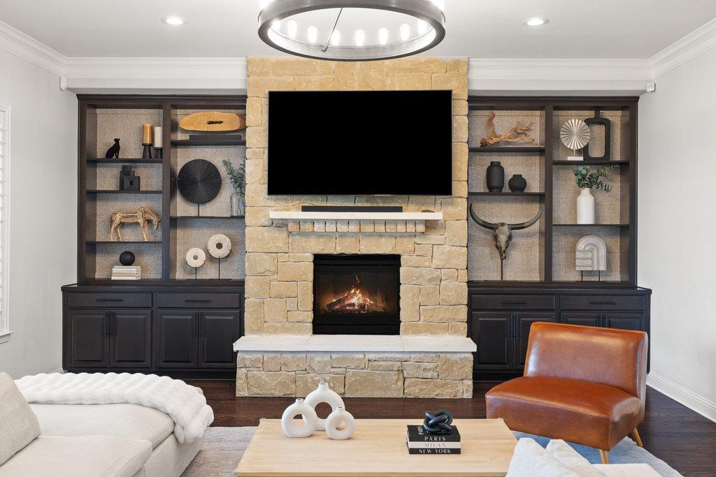 305 Enchanted Hilltop Way, Austin, TX 78738