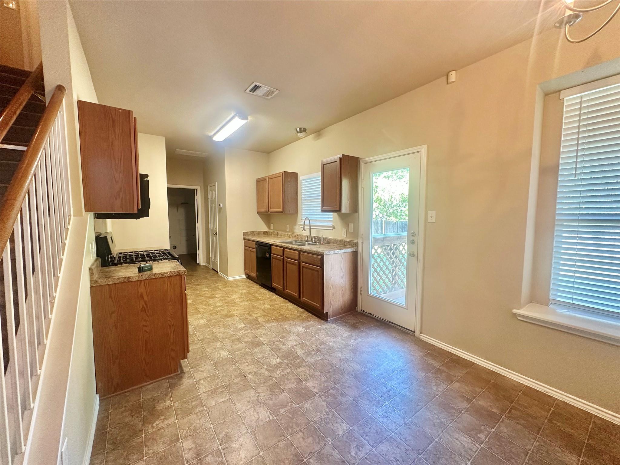 2624 Haselwood Ln, Round Rock, TX 78665