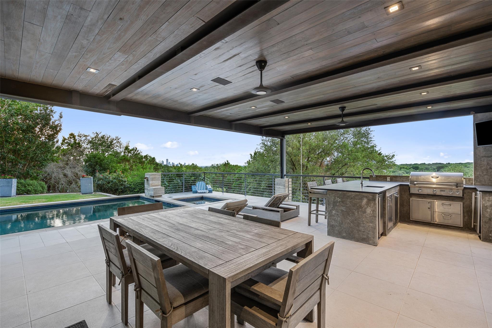 203 Buckeye Trl, West Lake Hills, TX 78746