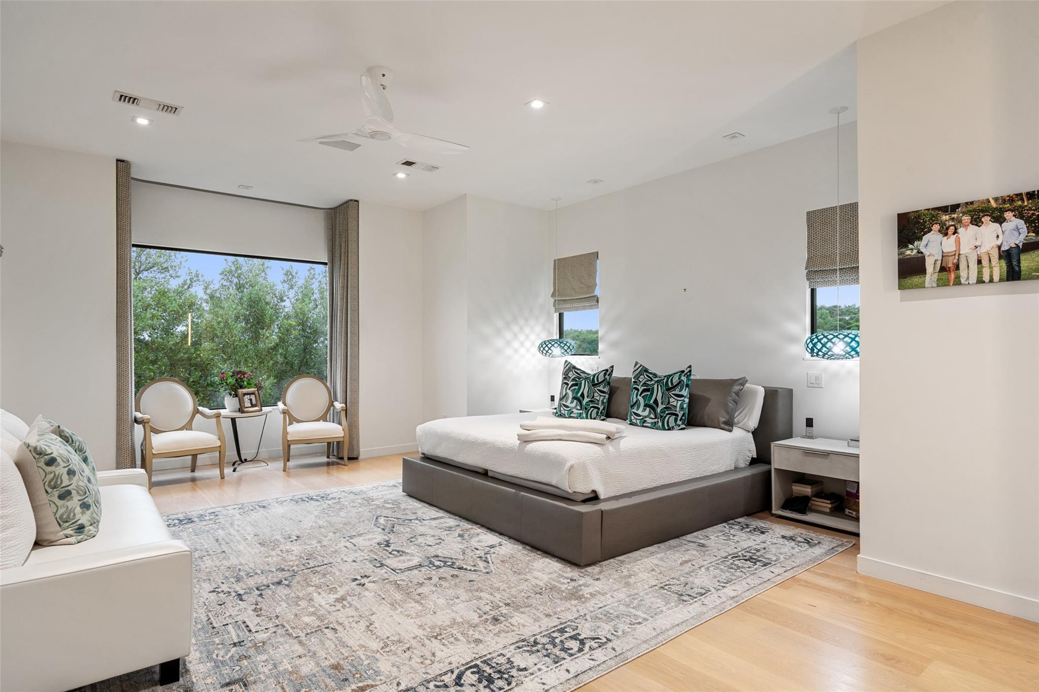 203 Buckeye Trl, West Lake Hills, TX 78746