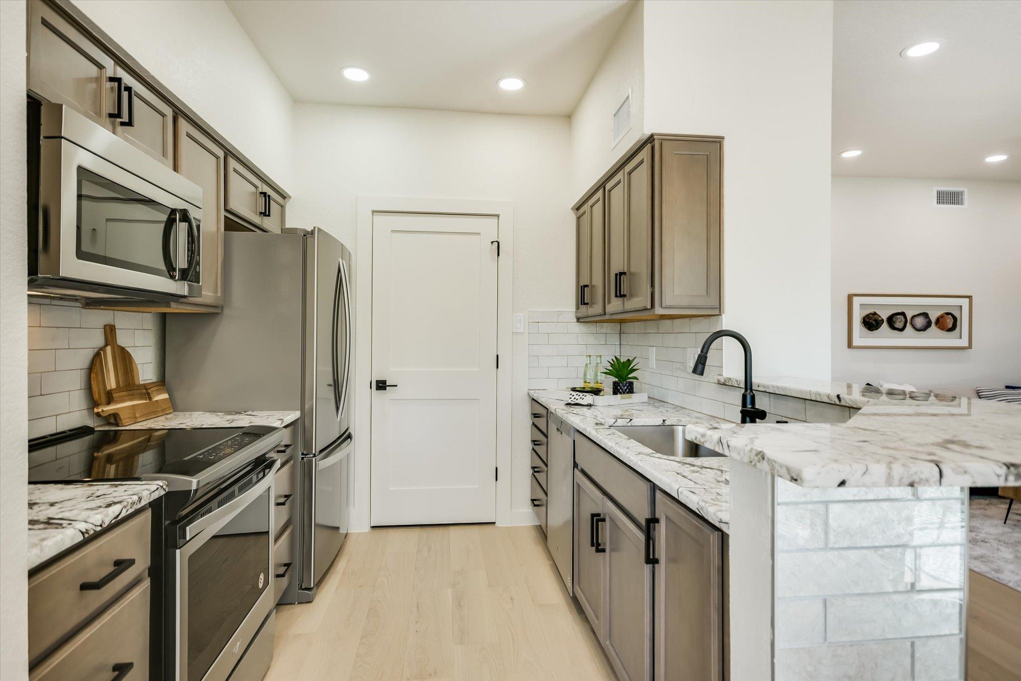 4711 Spicewood Springs Rd # 172, Austin, TX 78759