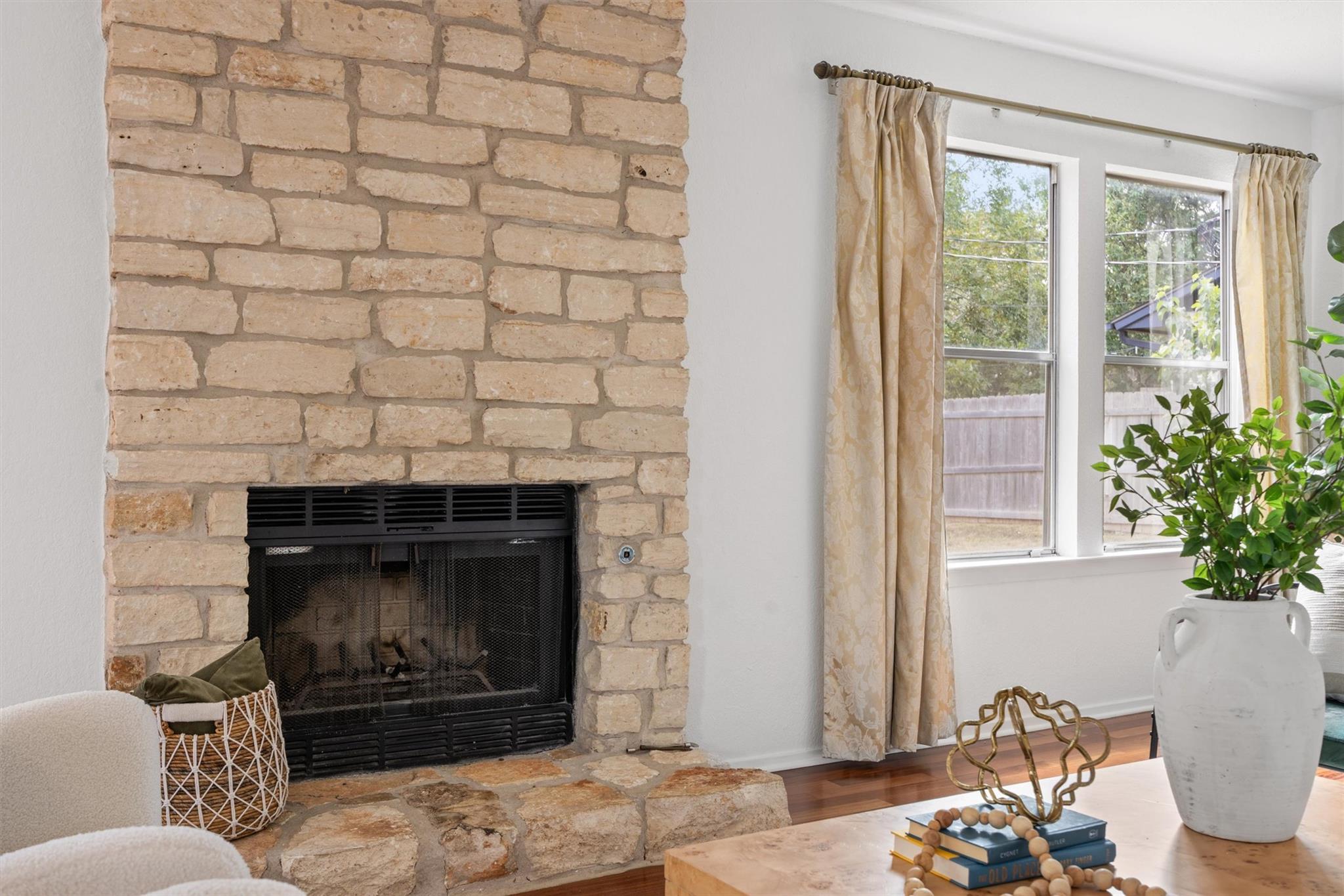 5217 Summerset Trl, Austin, TX 78749