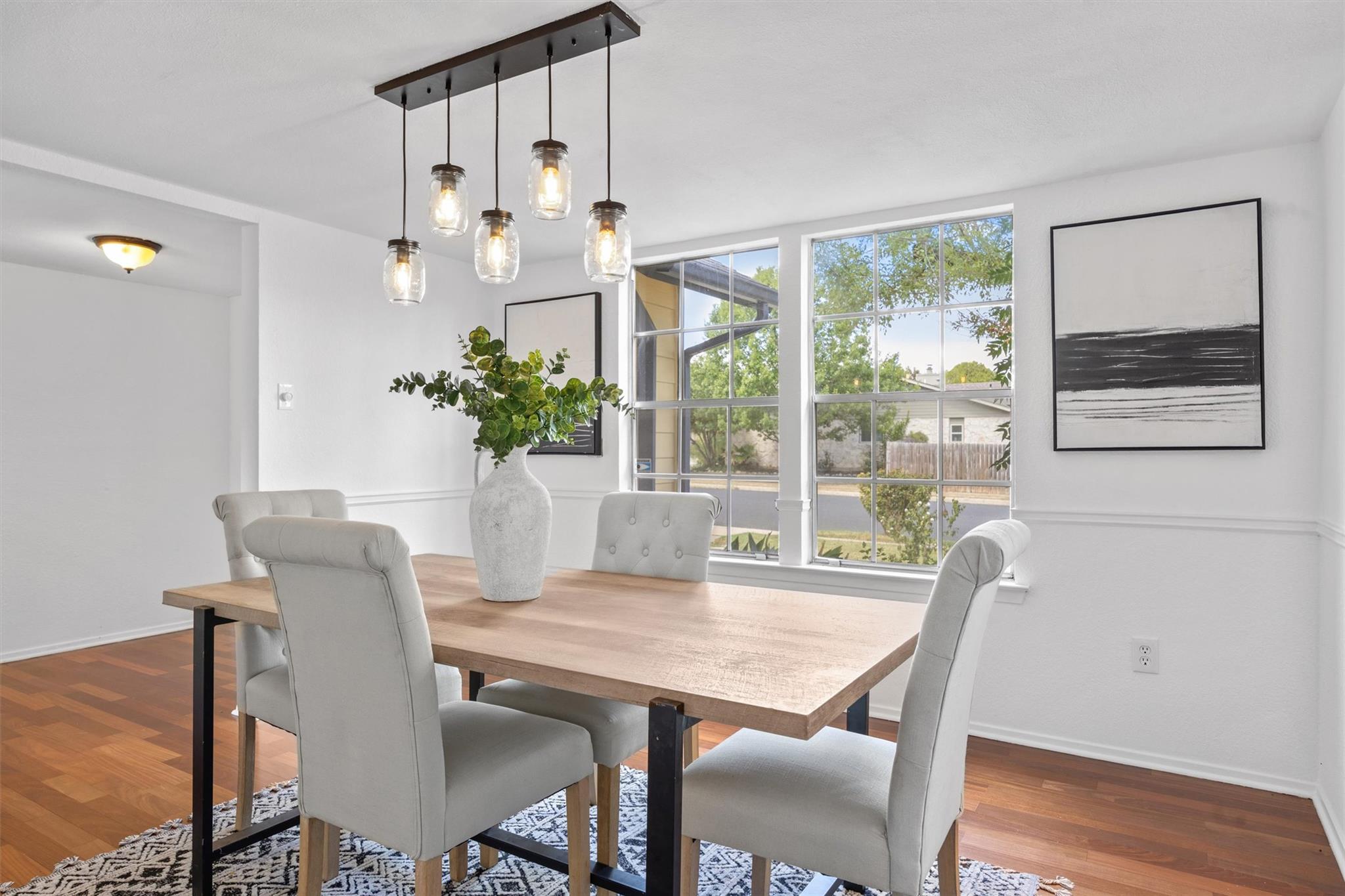 5217 Summerset Trl, Austin, TX 78749