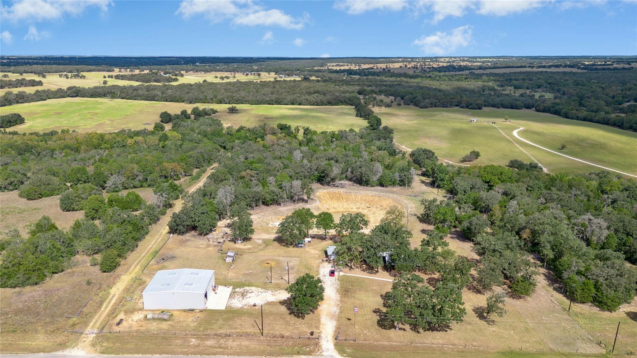 1498 County Road 313, Lexington, TX 78947