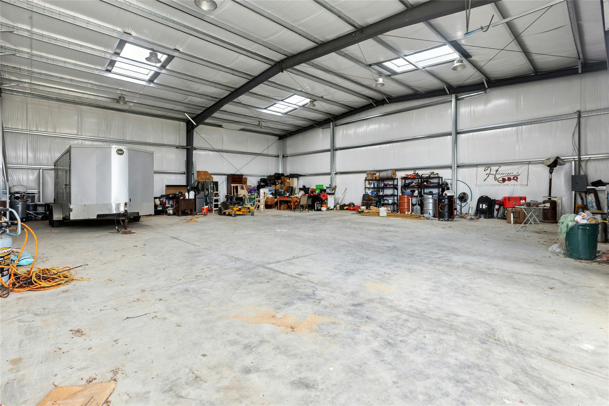 1498 County Road 313, Lexington, TX 78947