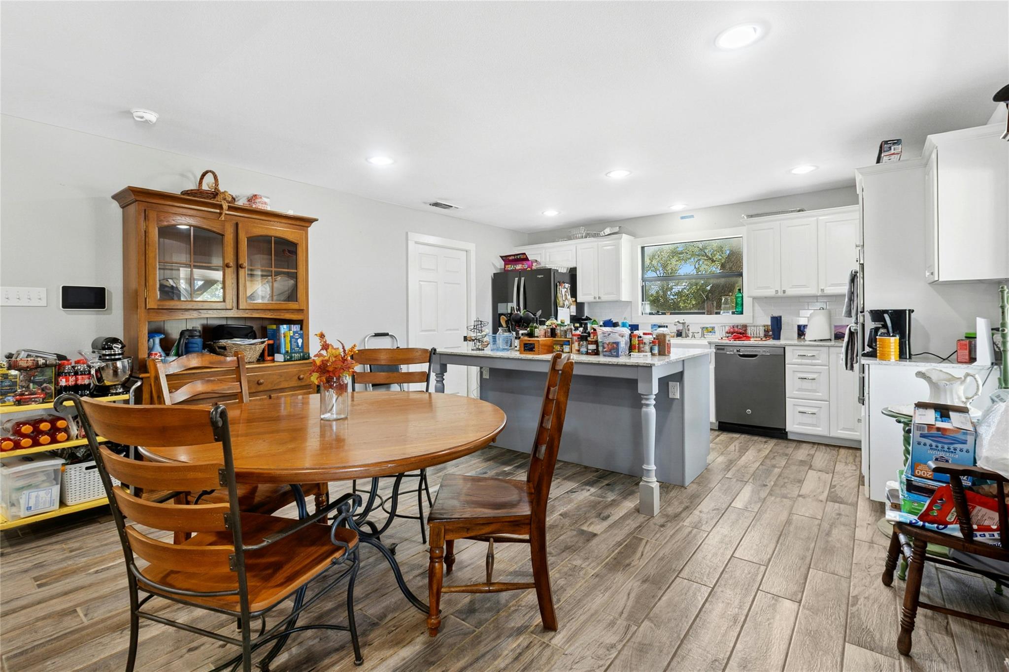 1498 County Road 313, Lexington, TX 78947