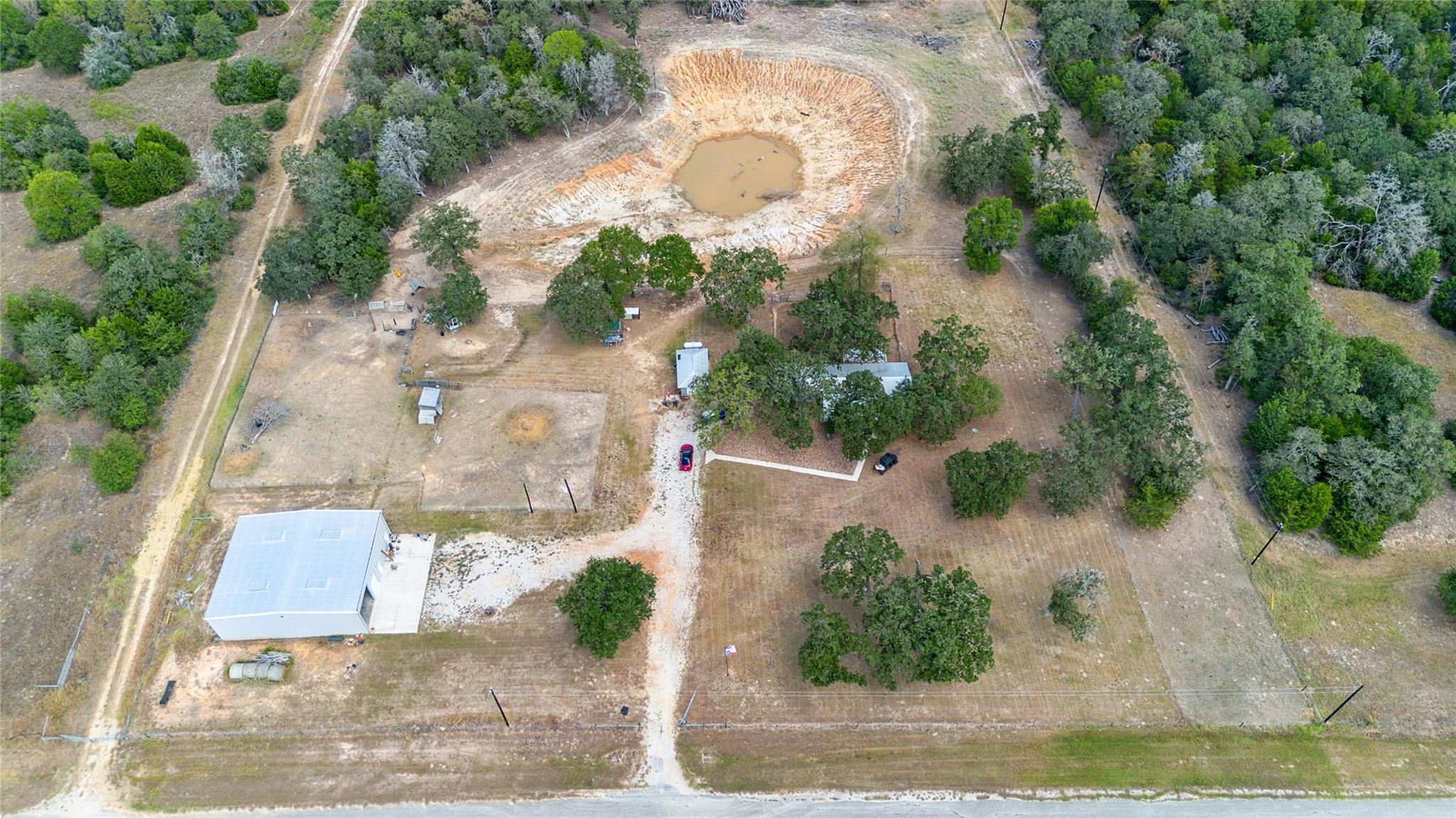 1498 County Road 313, Lexington, TX 78947