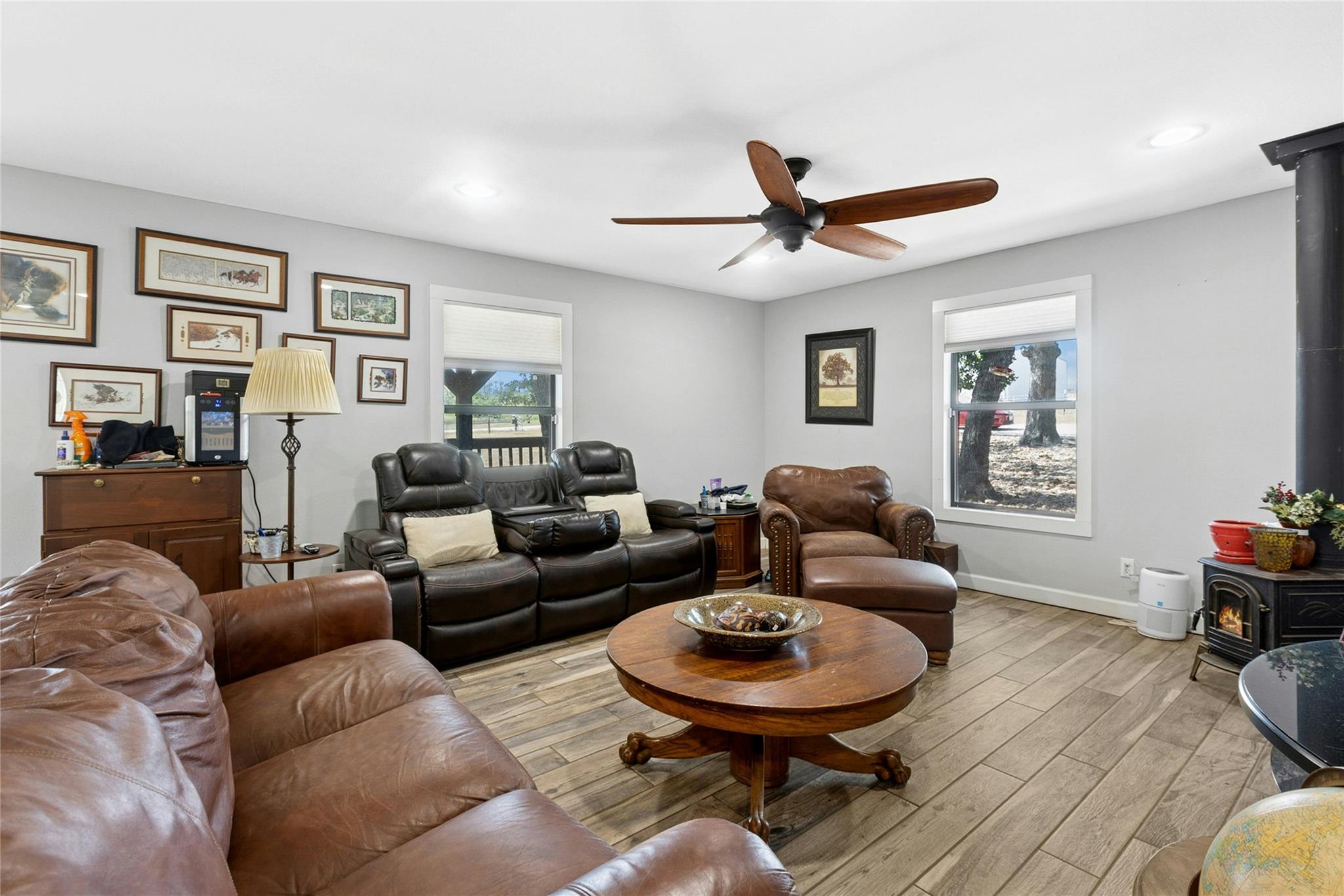 1498 County Road 313, Lexington, TX 78947