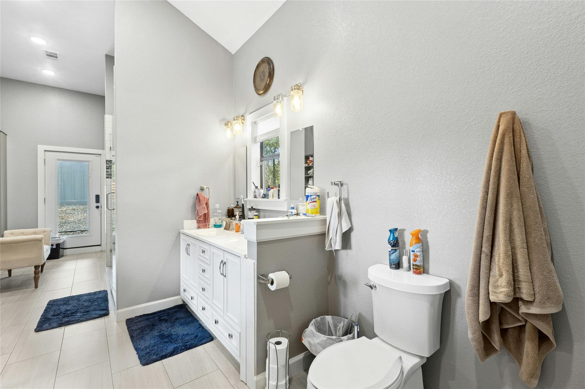 1498 County Road 313, Lexington, TX 78947