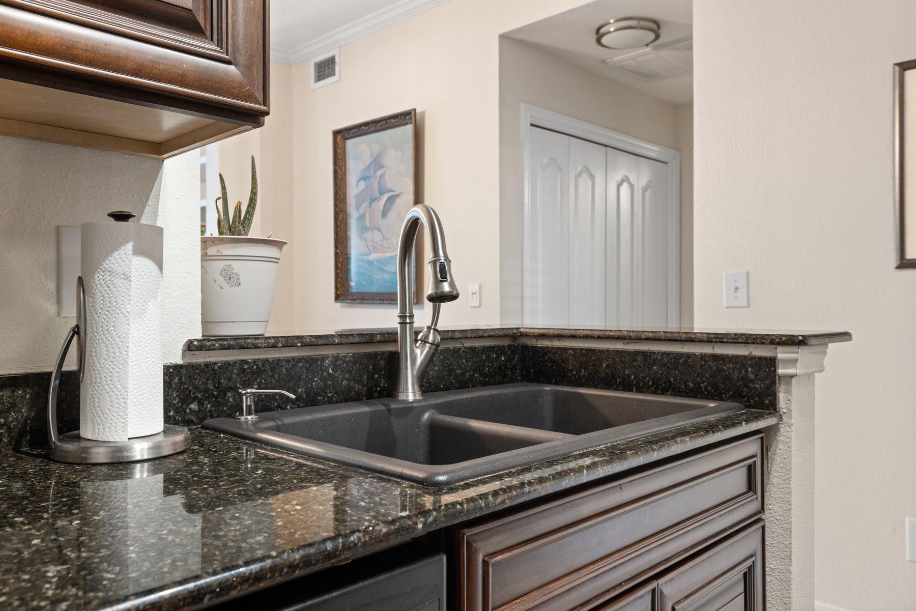 6000 Shepherd Mountain Cv # 302, Austin, TX 78730