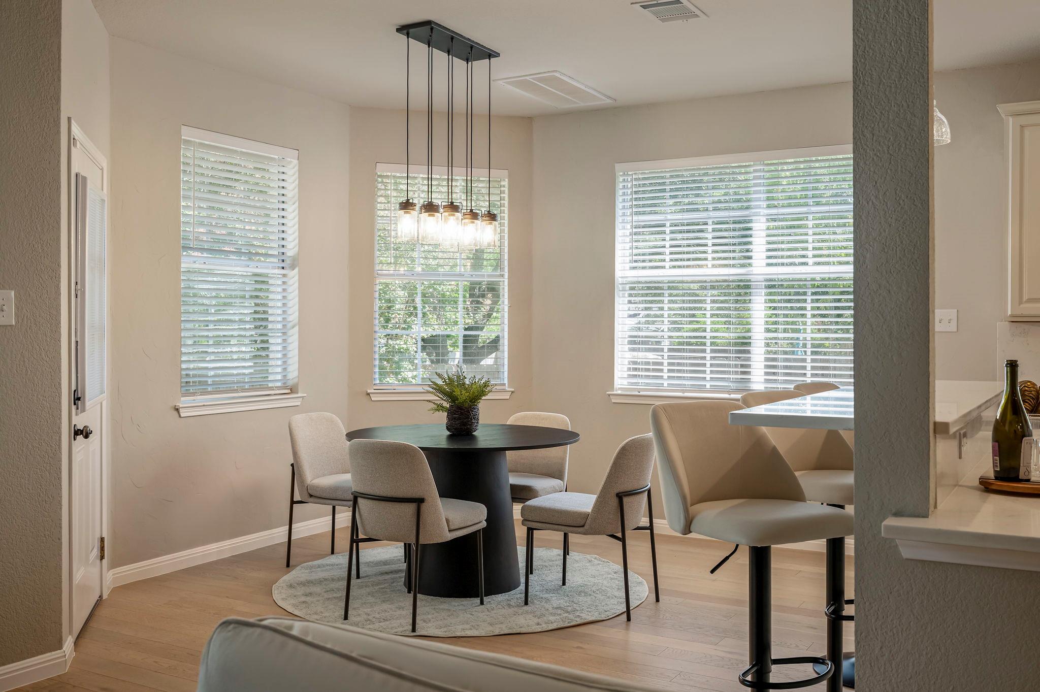 2004 Wood Glen Dr, Round Rock, TX 78681