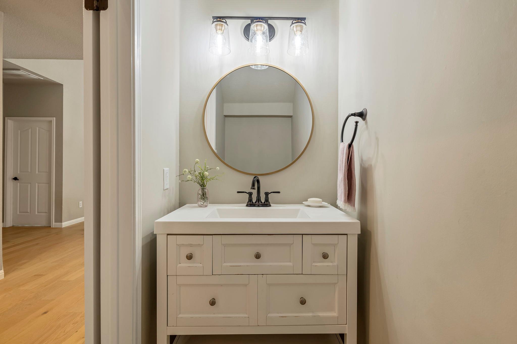 2004 Wood Glen Dr, Round Rock, TX 78681