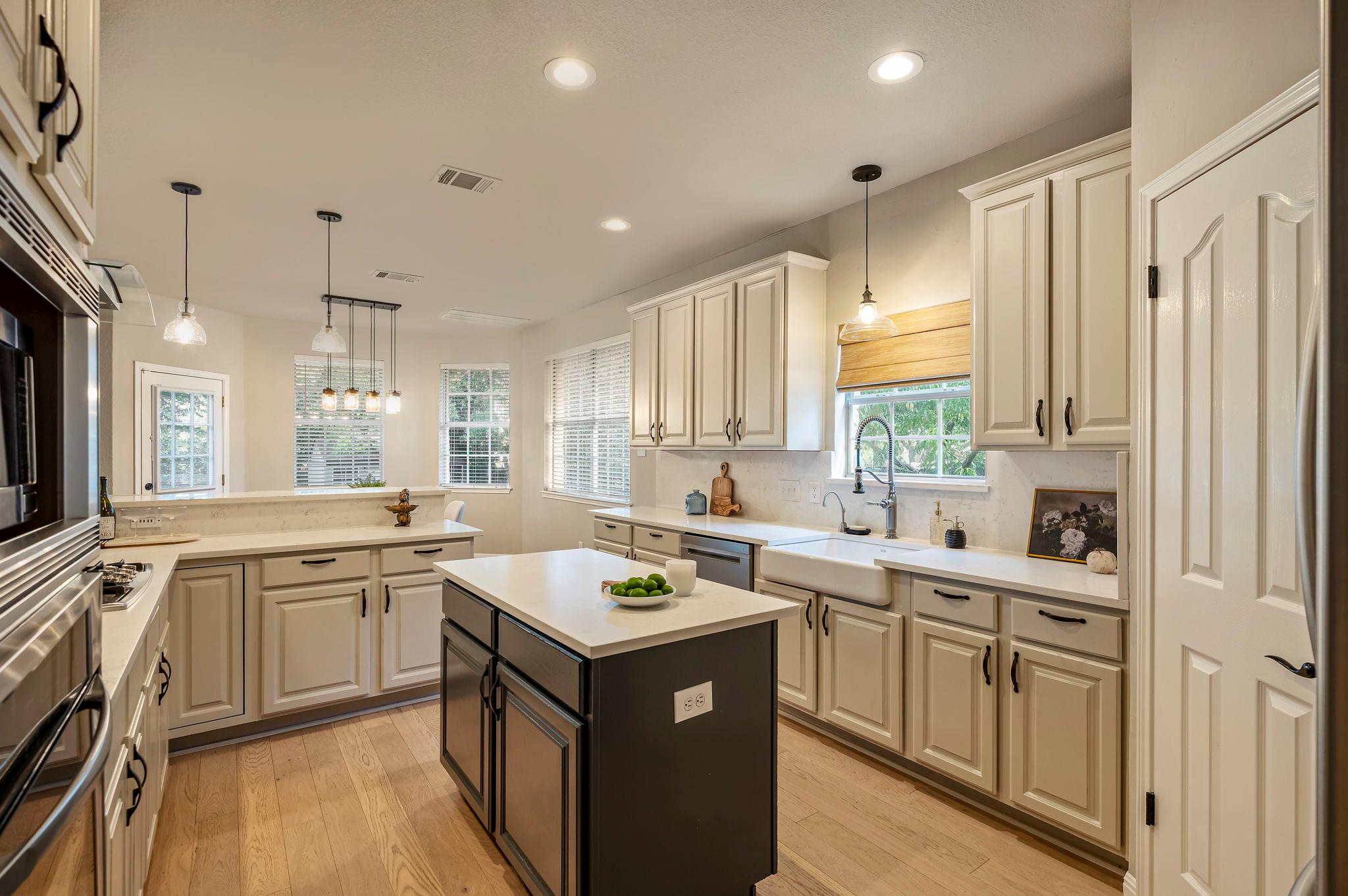 2004 Wood Glen Dr, Round Rock, TX 78681