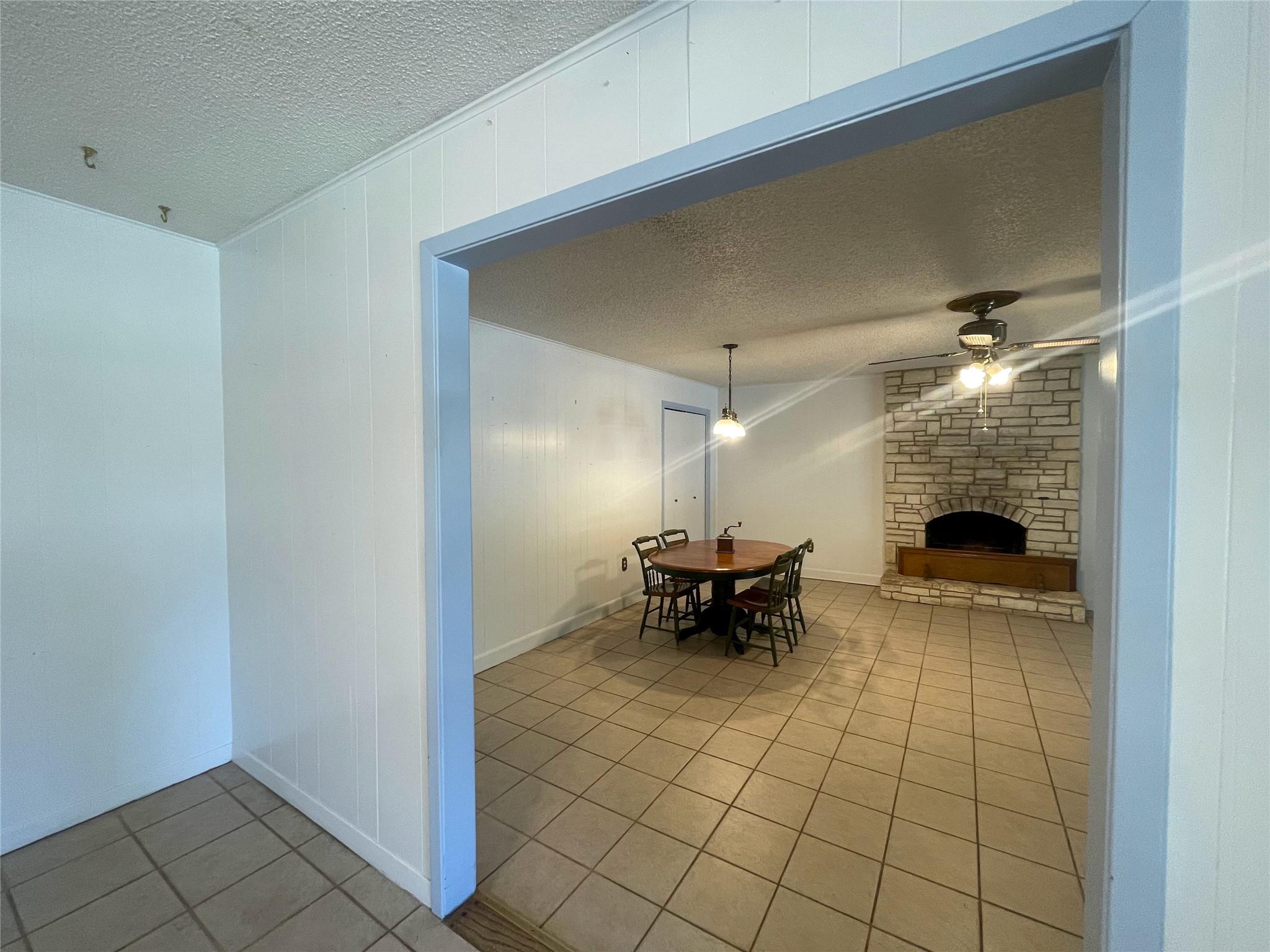 1304 W Avenue B, Lampasas, TX 76550