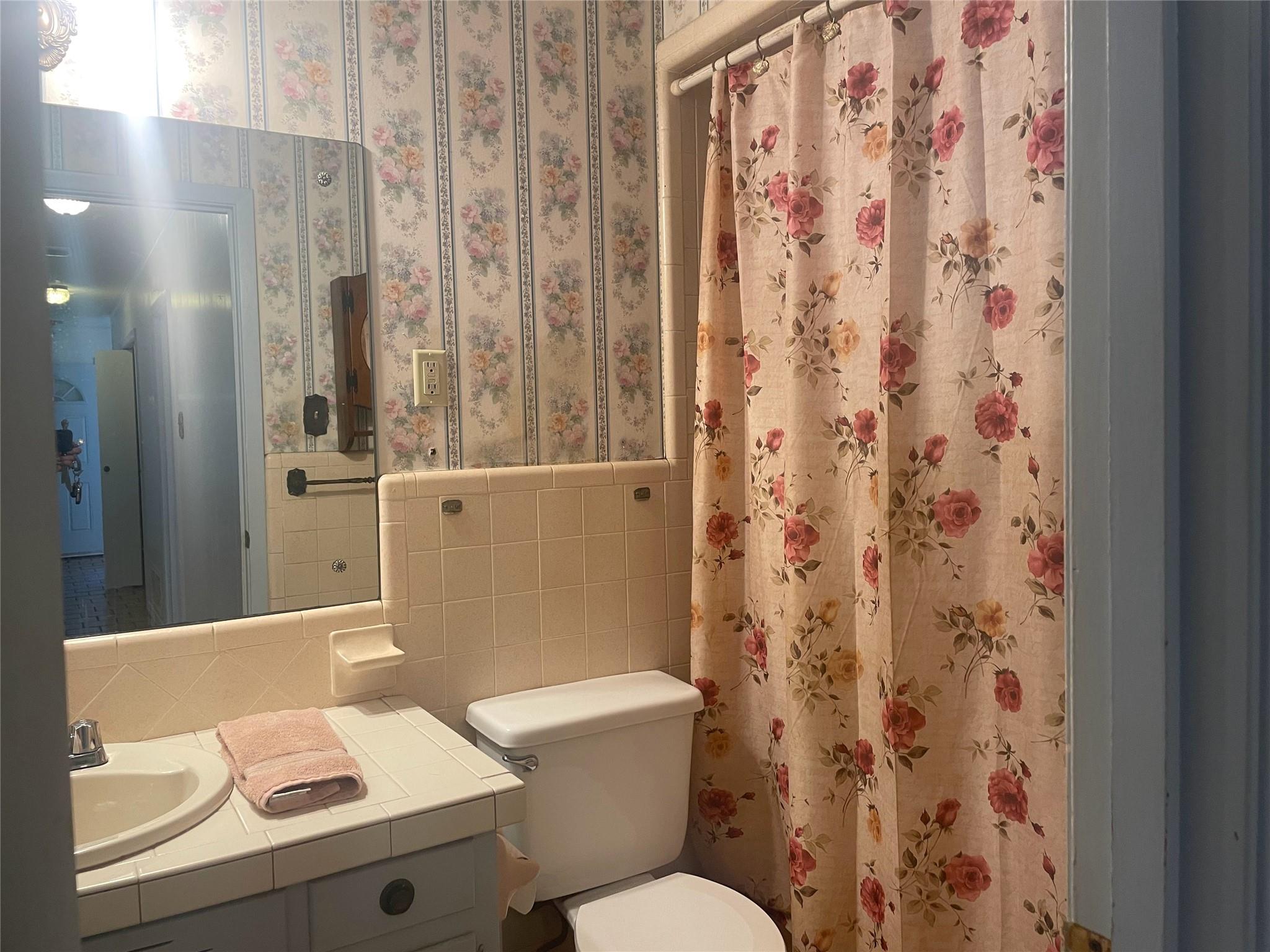 1304 W Avenue B, Lampasas, TX 76550