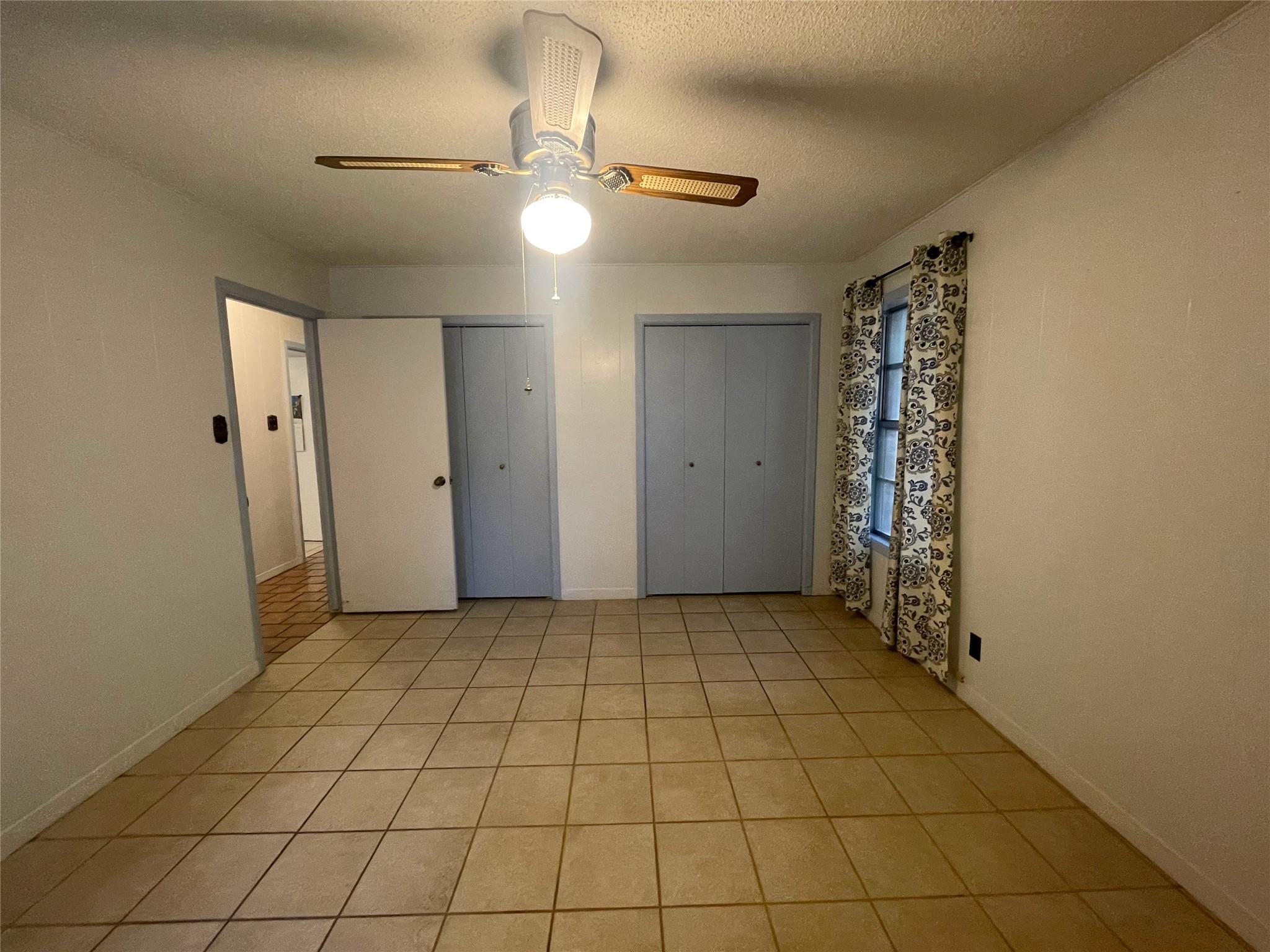 1304 W Avenue B, Lampasas, TX 76550