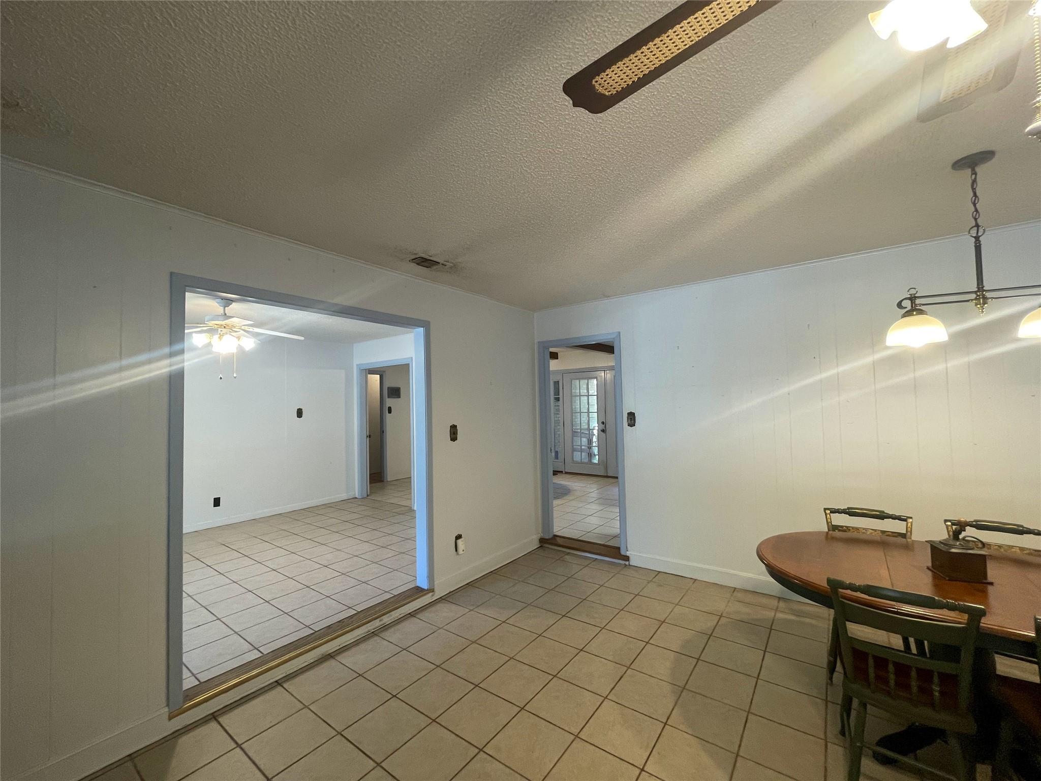 1304 W Avenue B, Lampasas, TX 76550