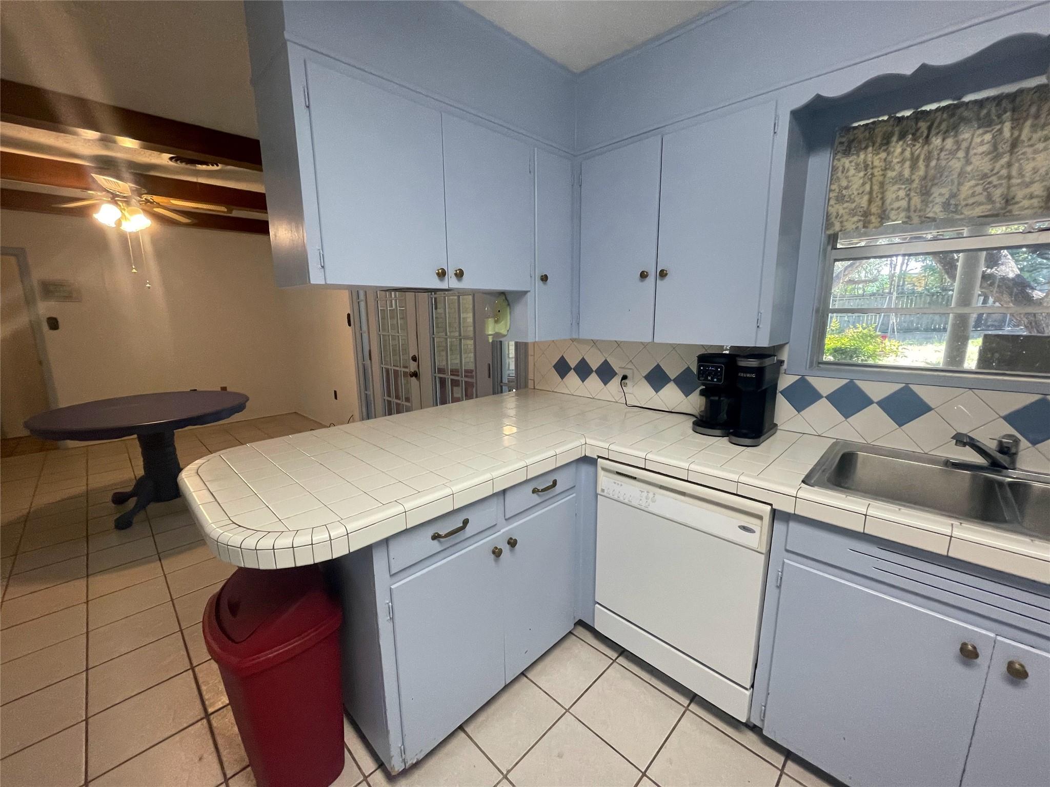 1304 W Avenue B, Lampasas, TX 76550