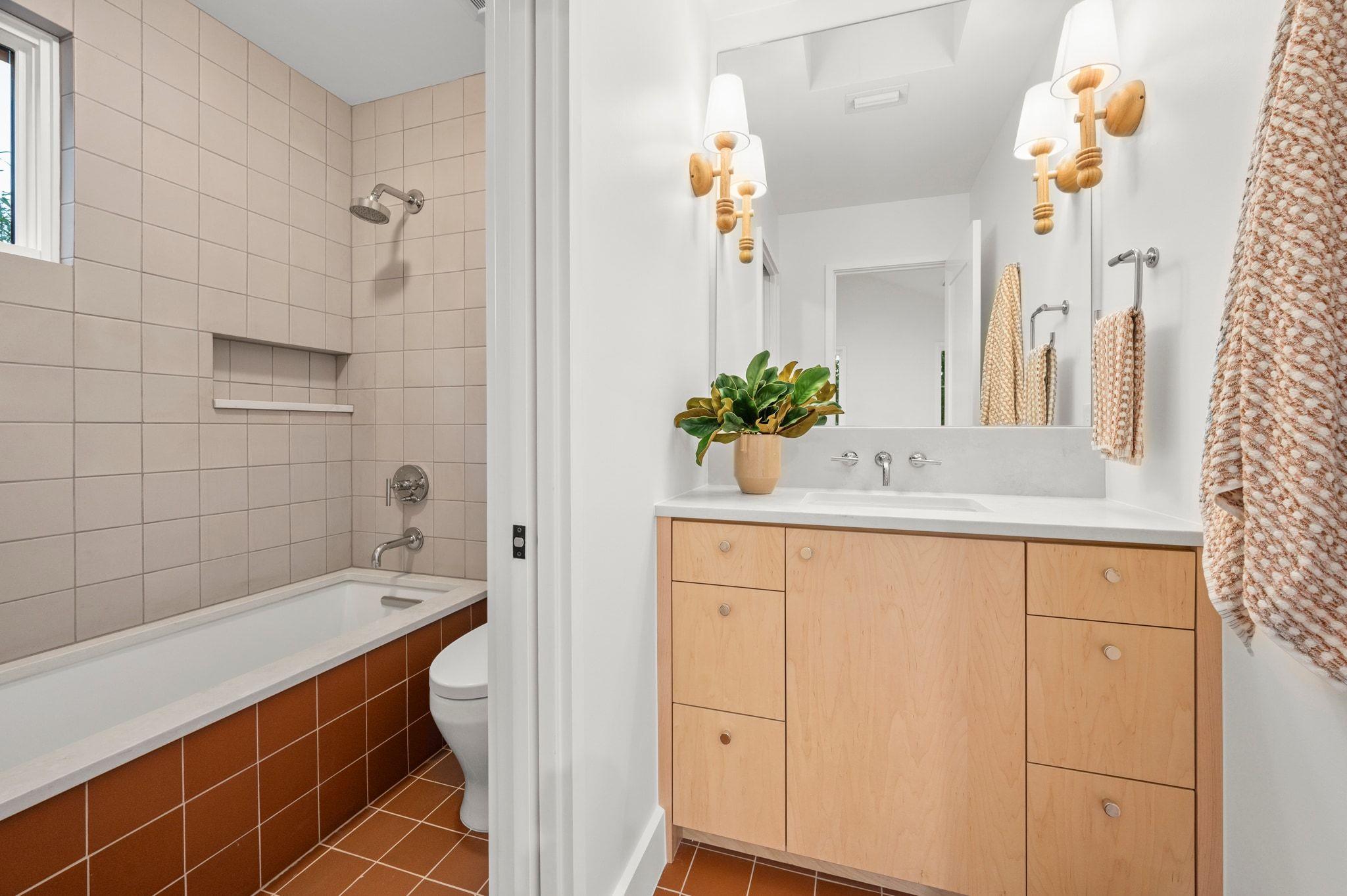 706 W Johanna St, Austin, TX 78704