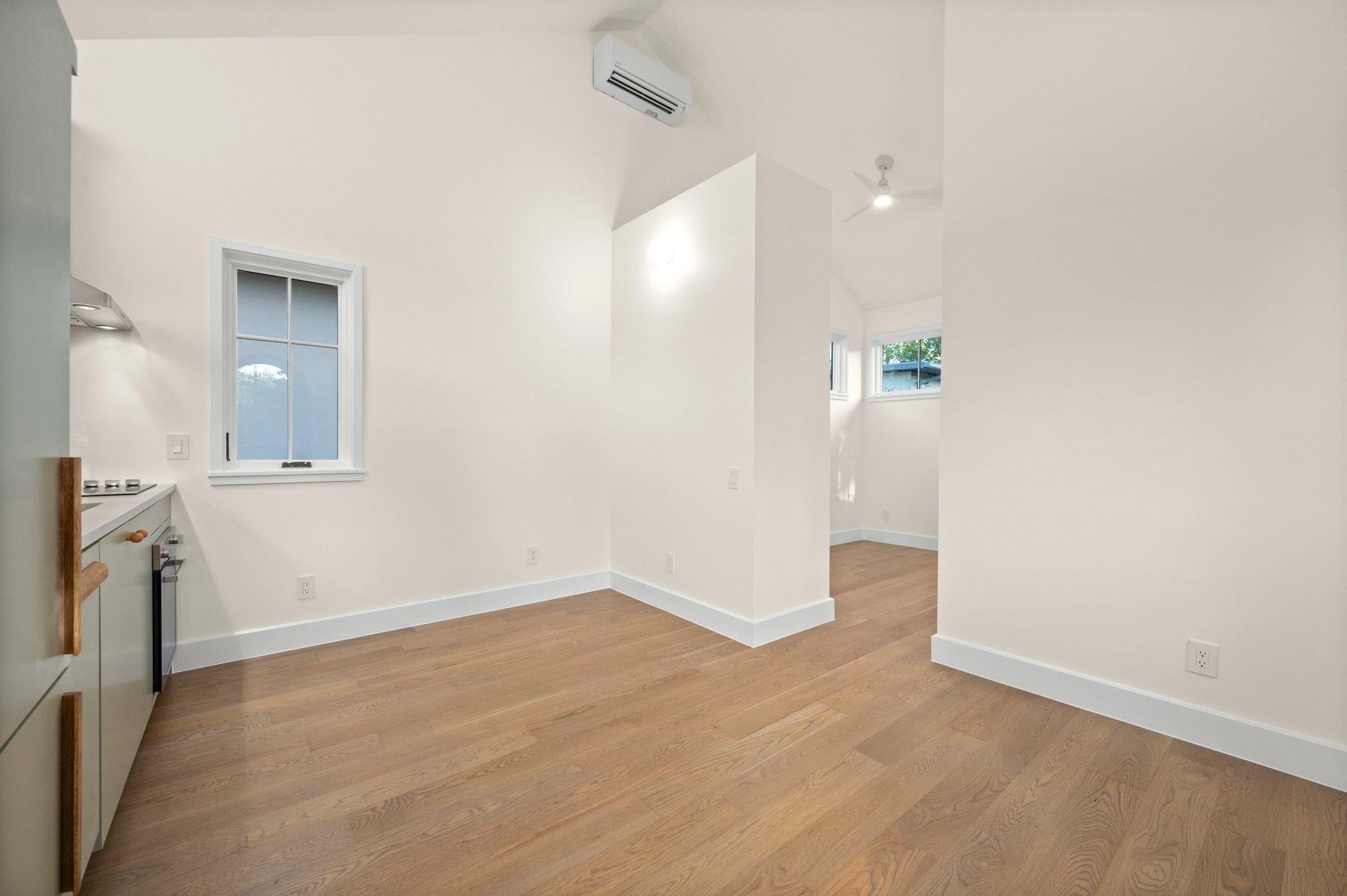 706 W Johanna St, Austin, TX 78704