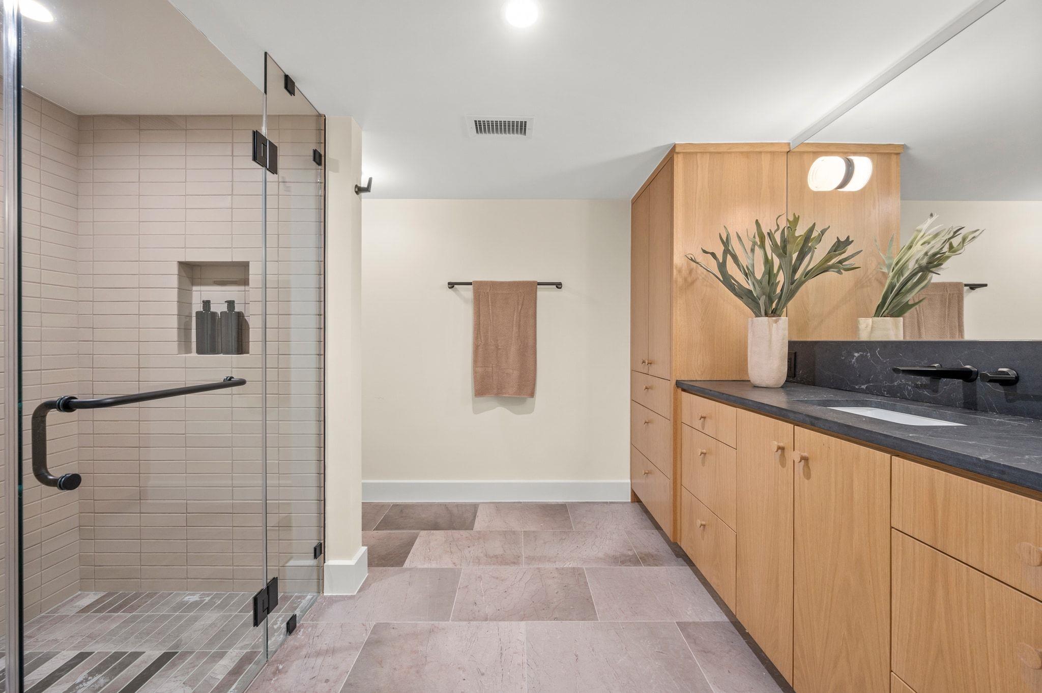 706 W Johanna St, Austin, TX 78704