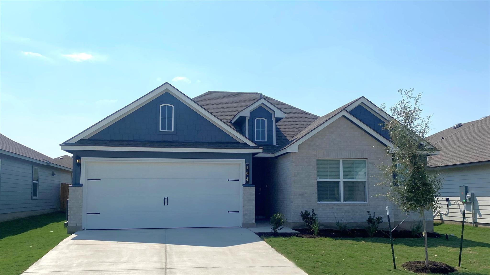 104 Little Green Trl, Jarrell, TX 76537