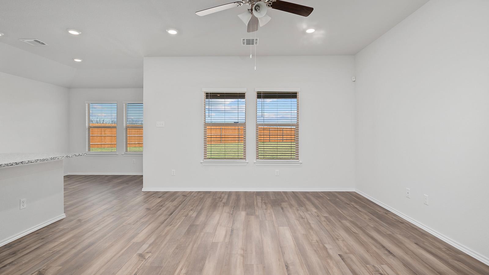 104 Little Green Trl, Jarrell, TX 76537