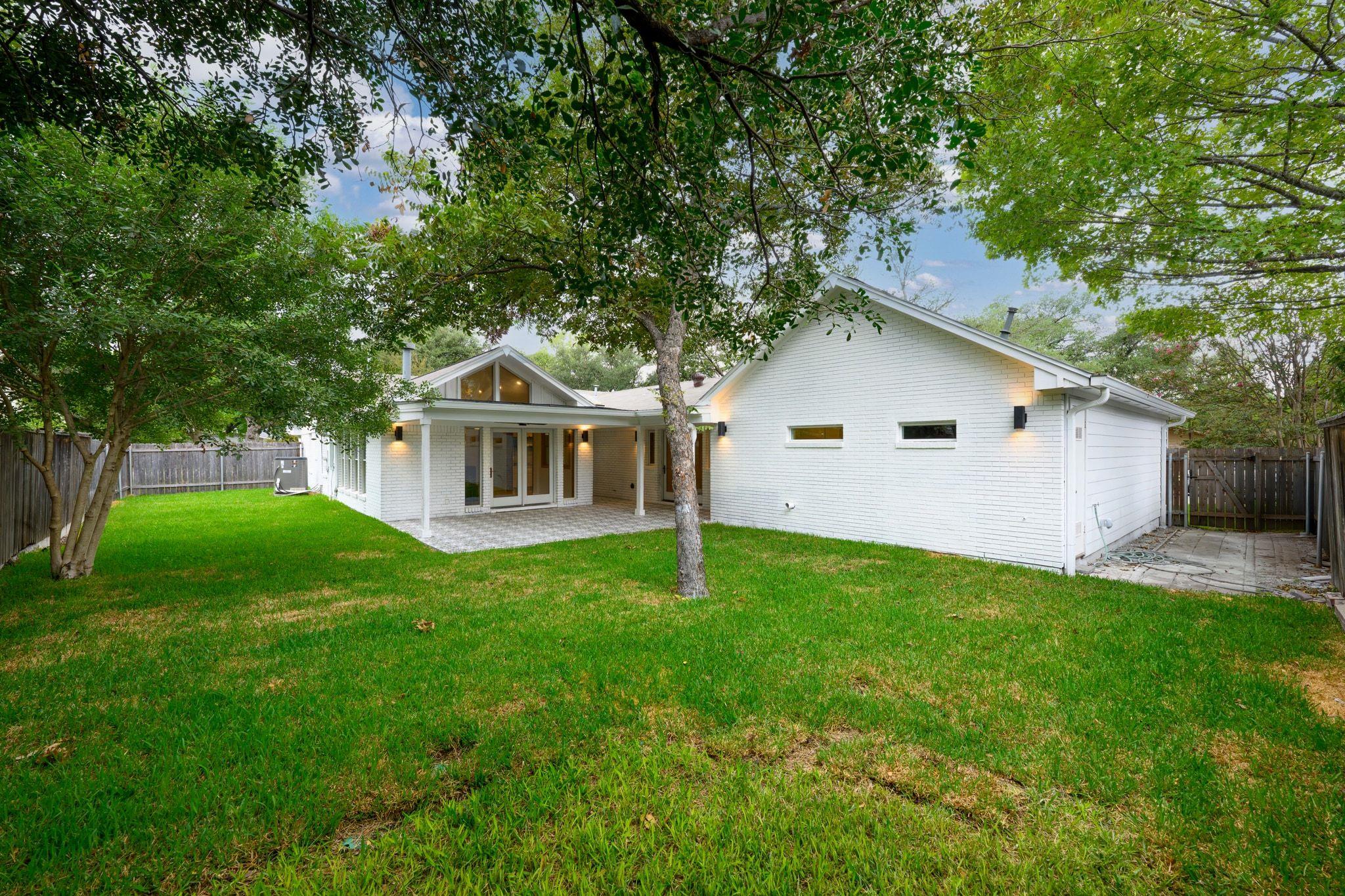 2710 Greenlawn Pkwy, Austin, TX 78757