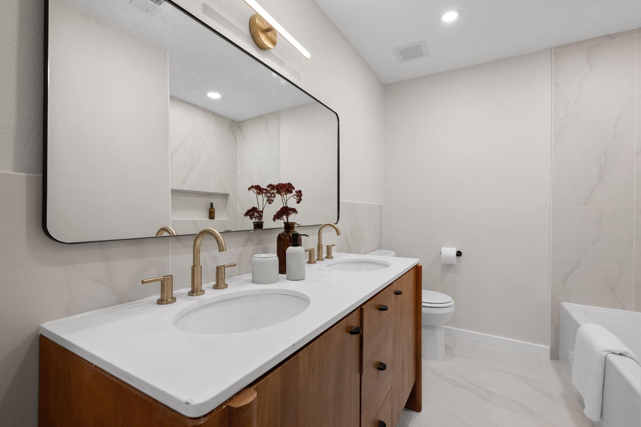 2710 Greenlawn Pkwy, Austin, TX 78757