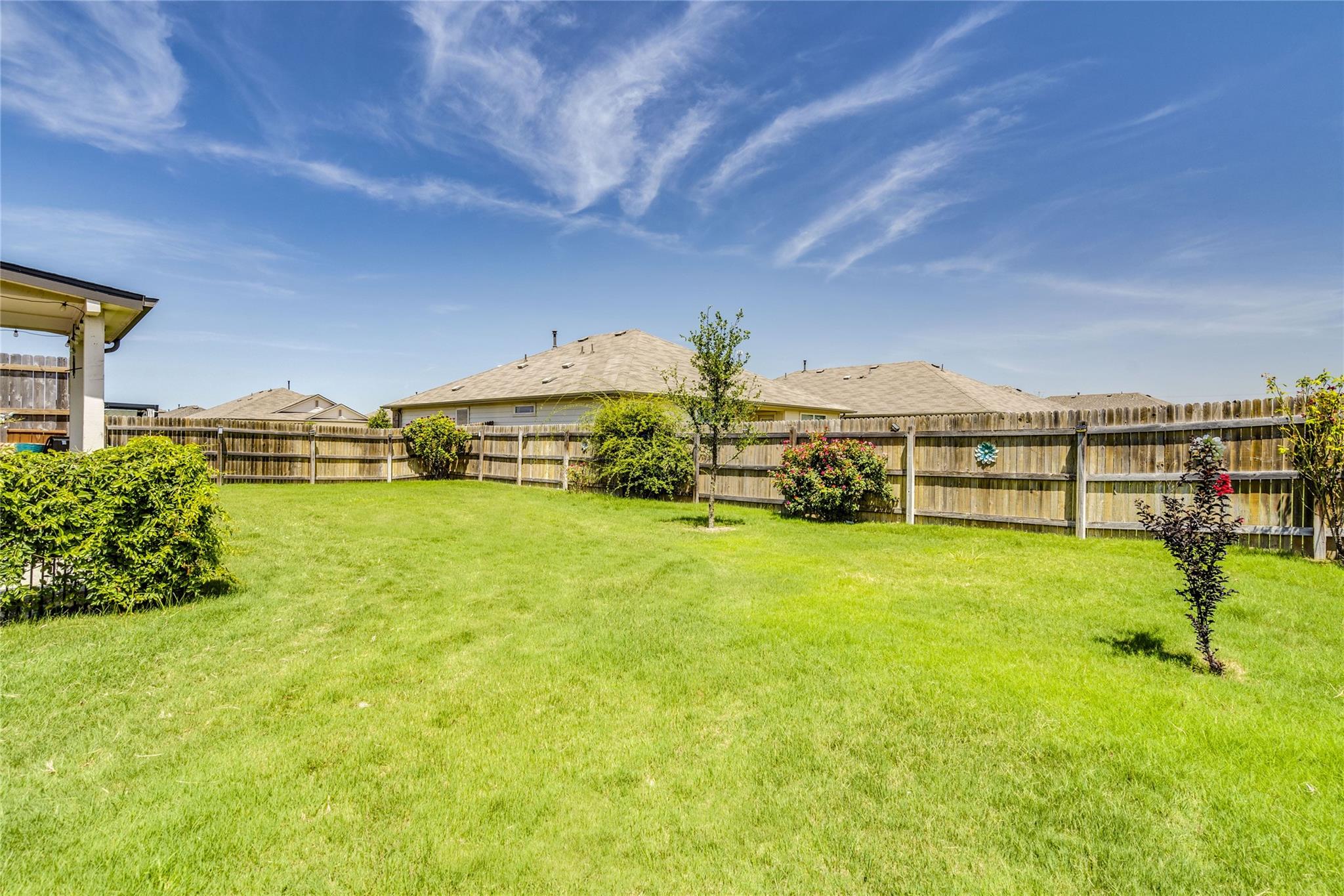 303 Marimoor Dr, Hutto, TX 78634