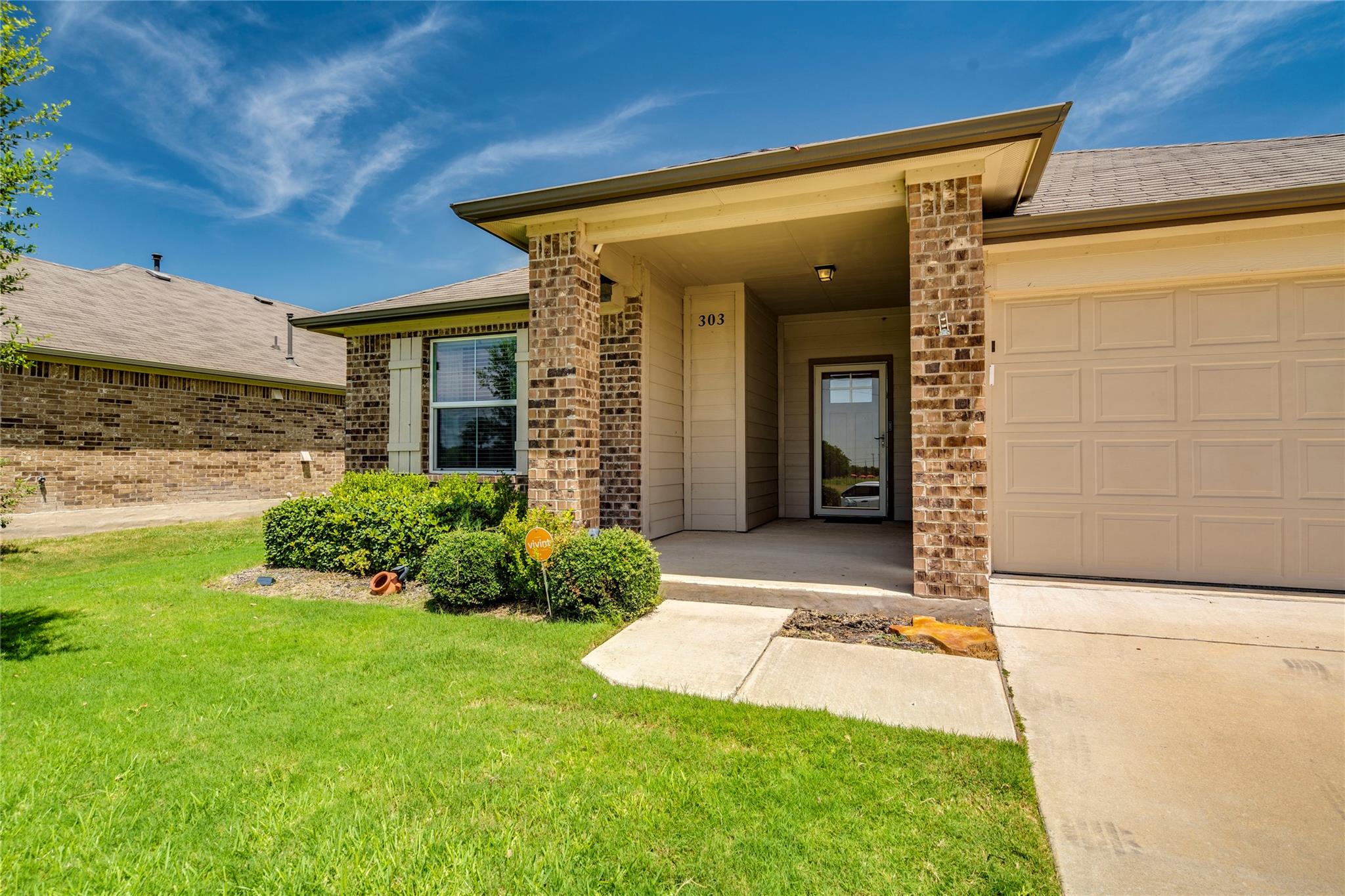 303 Marimoor Dr, Hutto, TX 78634