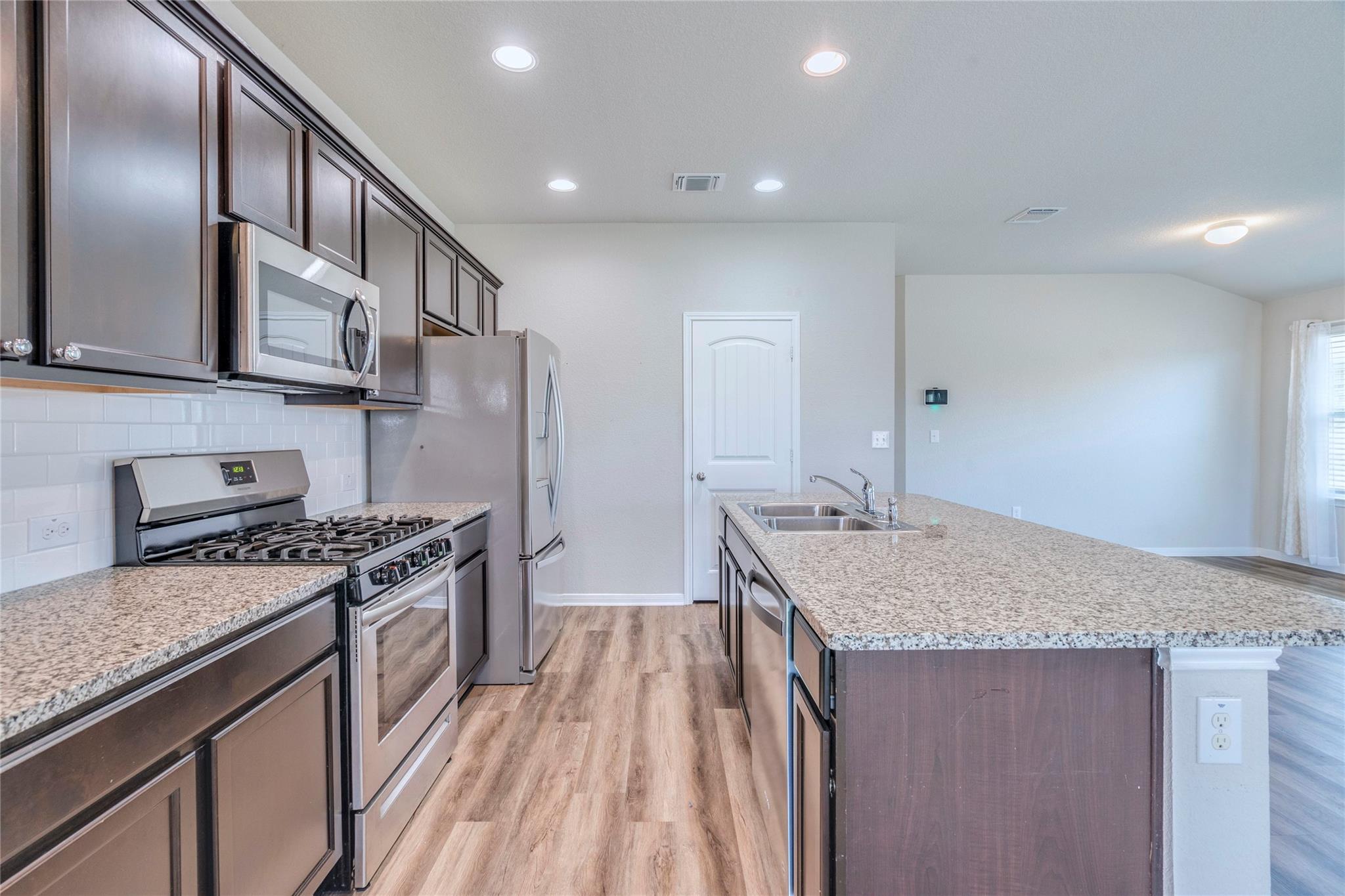 303 Marimoor Dr, Hutto, TX 78634