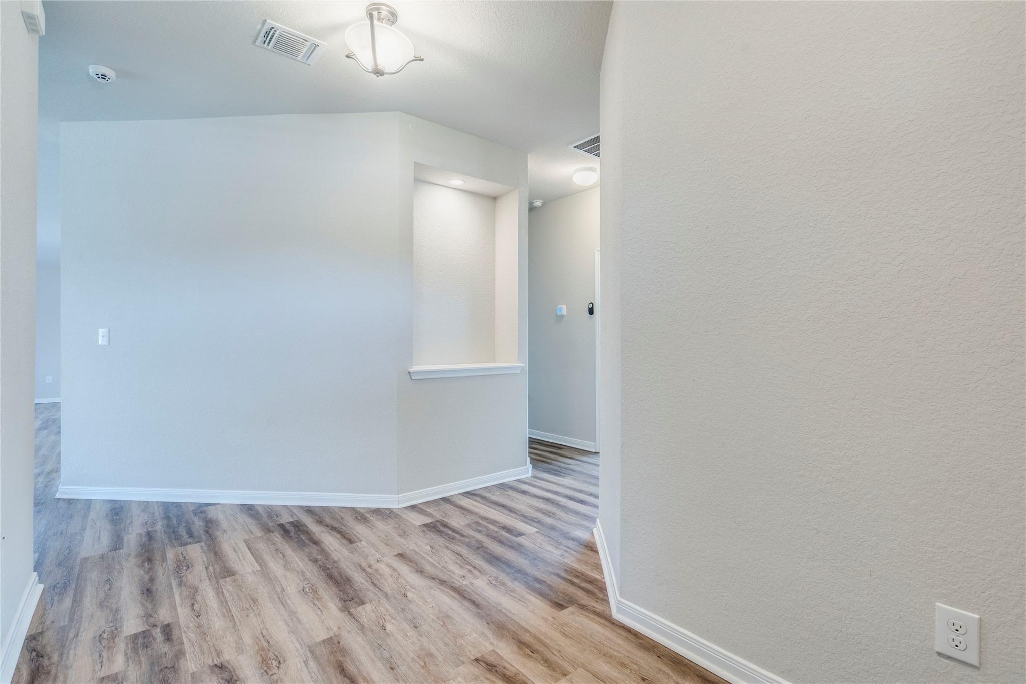 303 Marimoor Dr, Hutto, TX 78634