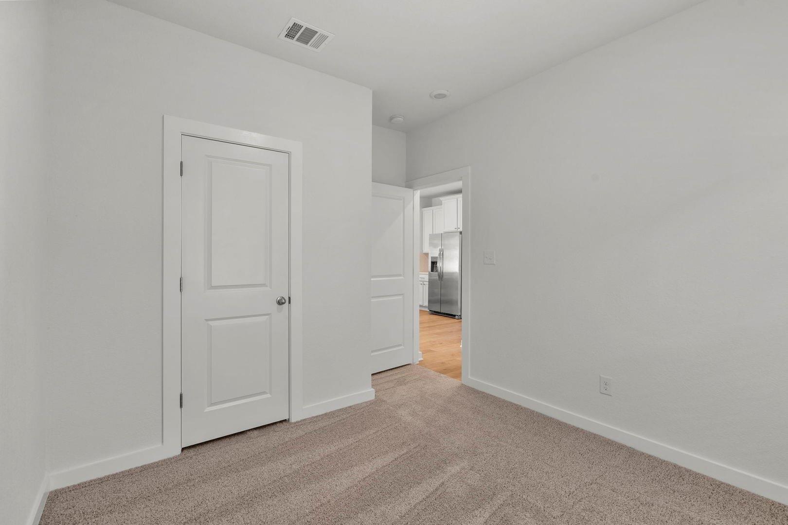 517 Bloomington Loop, Hutto, TX 78634