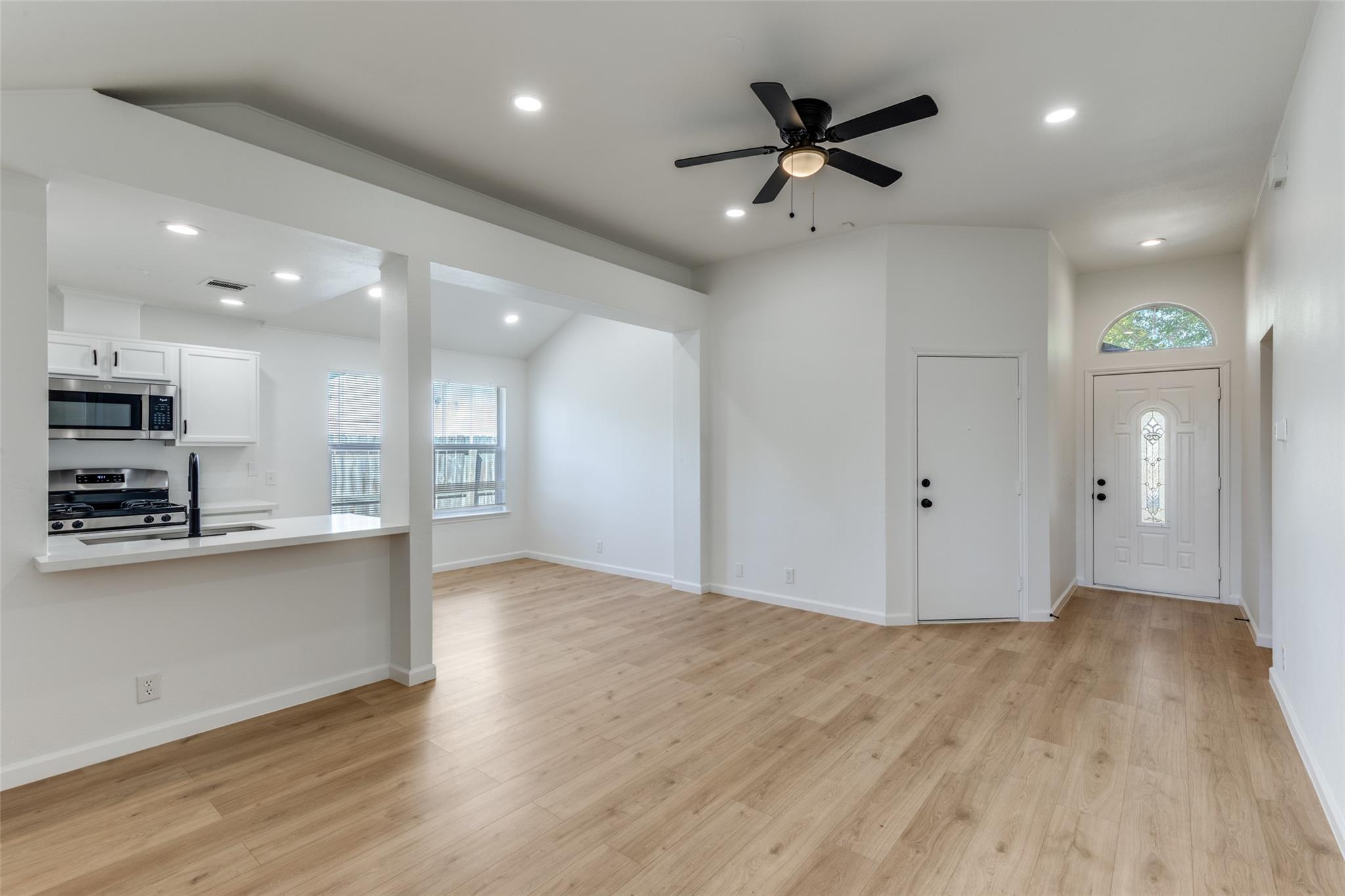 7204 Kellner Cv, Del Valle, TX 78617