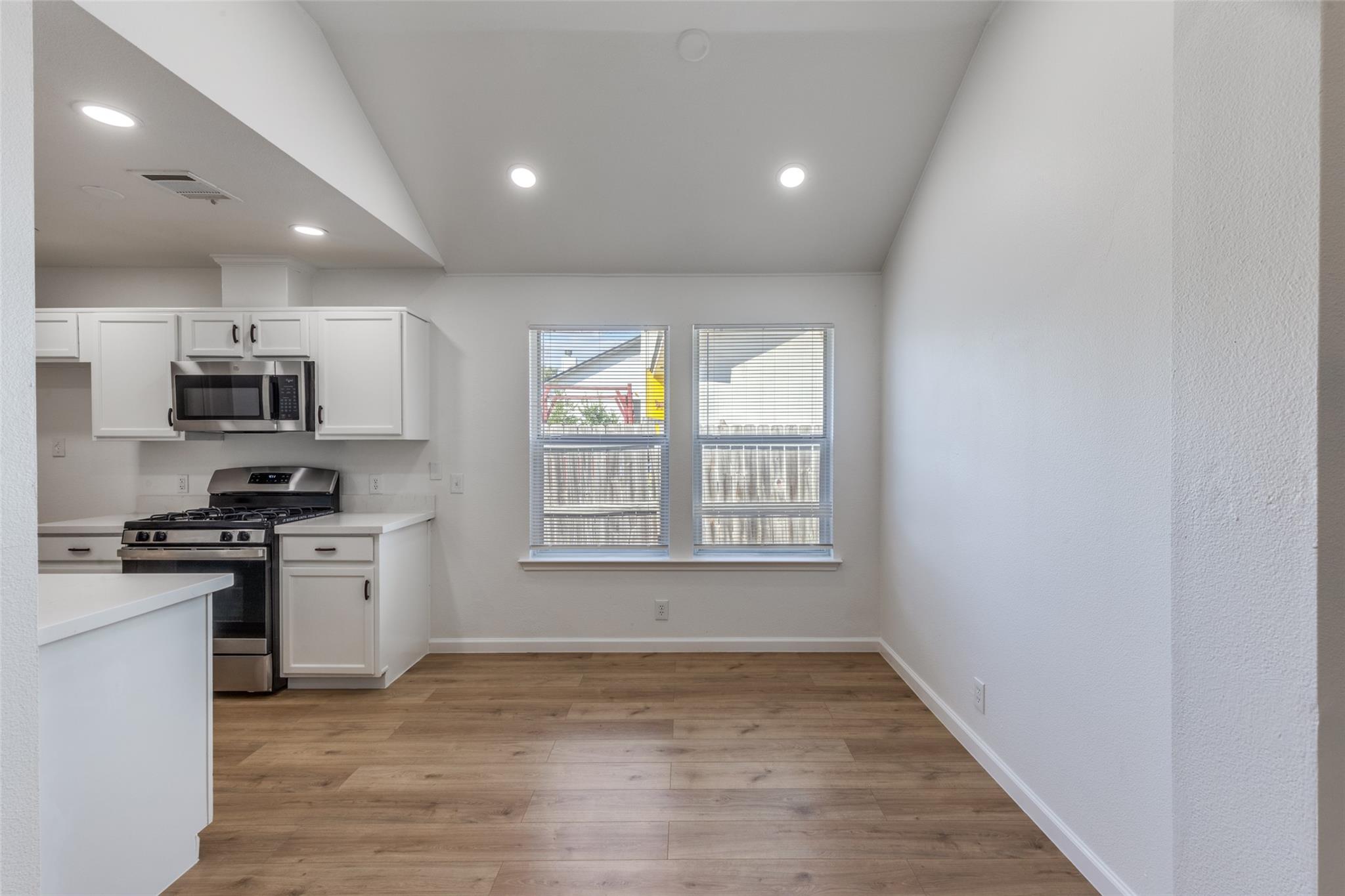 7204 Kellner Cv, Del Valle, TX 78617