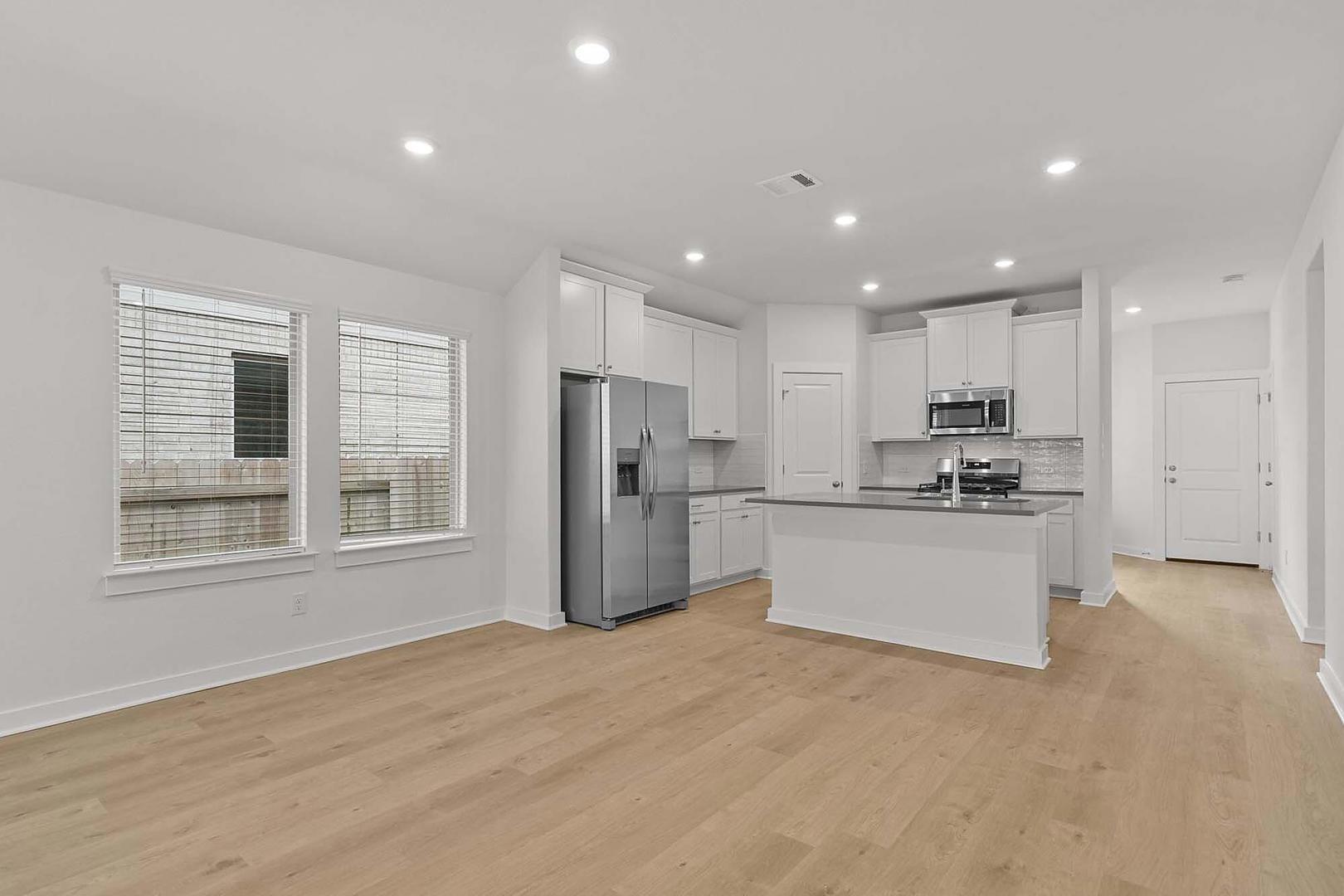 521 Bloomington Loop, Hutto, TX 78634